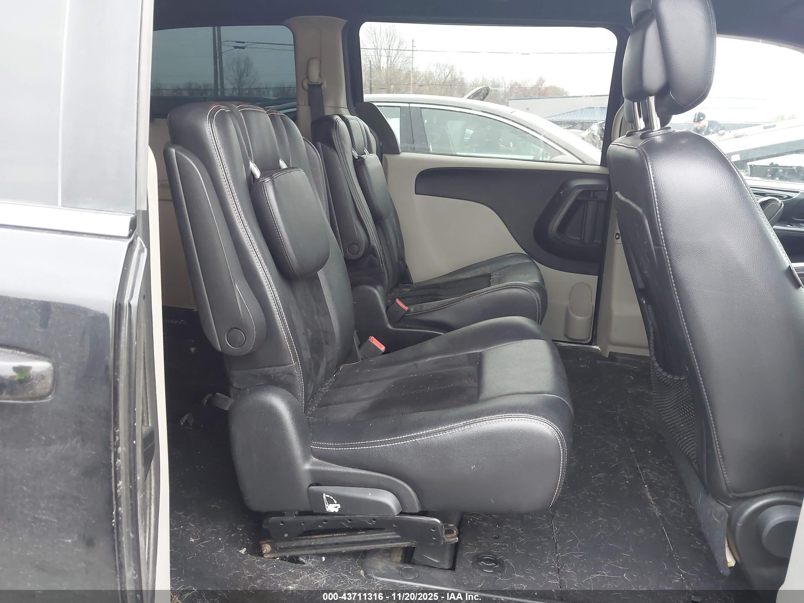 DODGE GRAND image 8