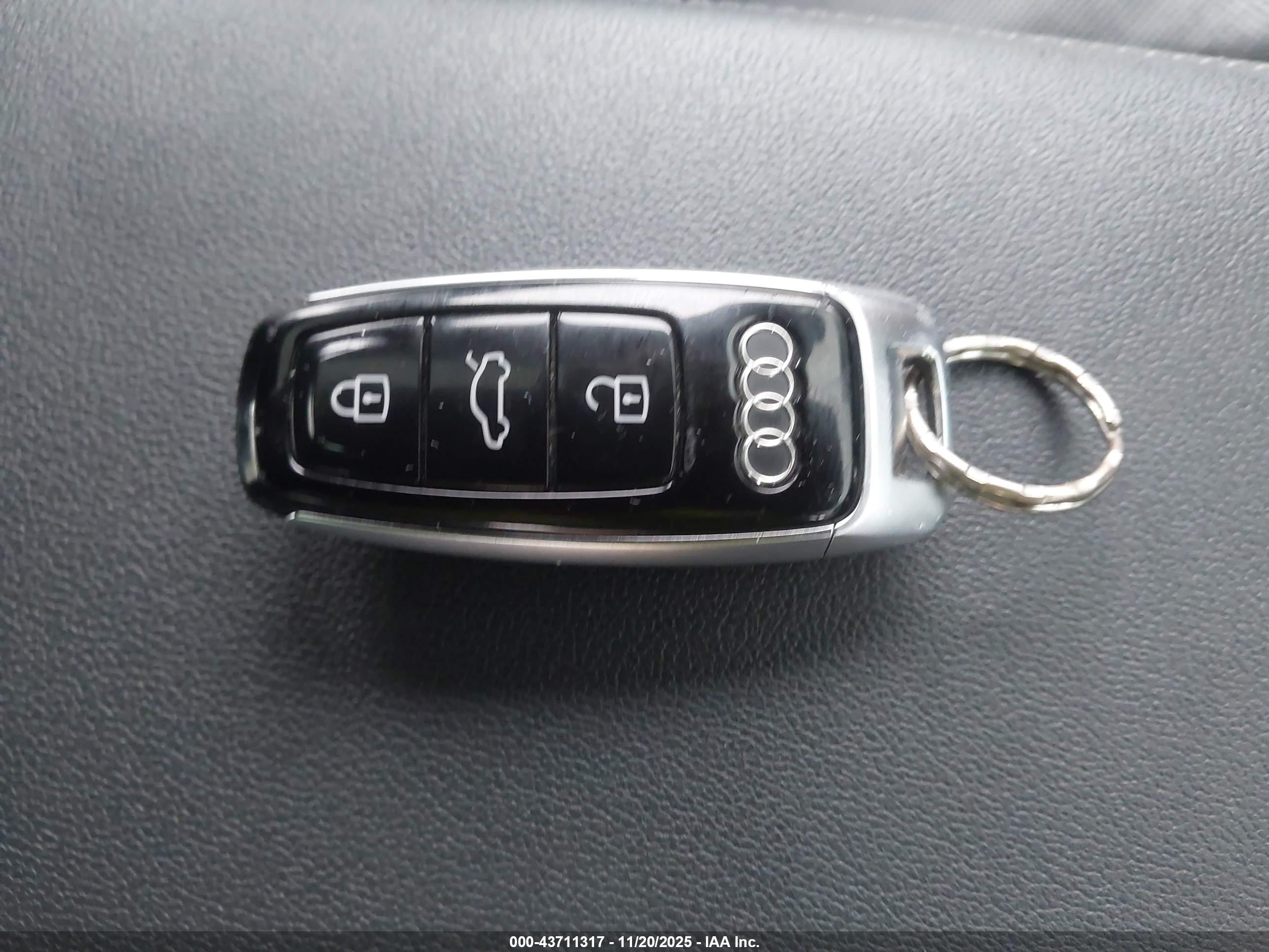 AUDI A6 image 11
