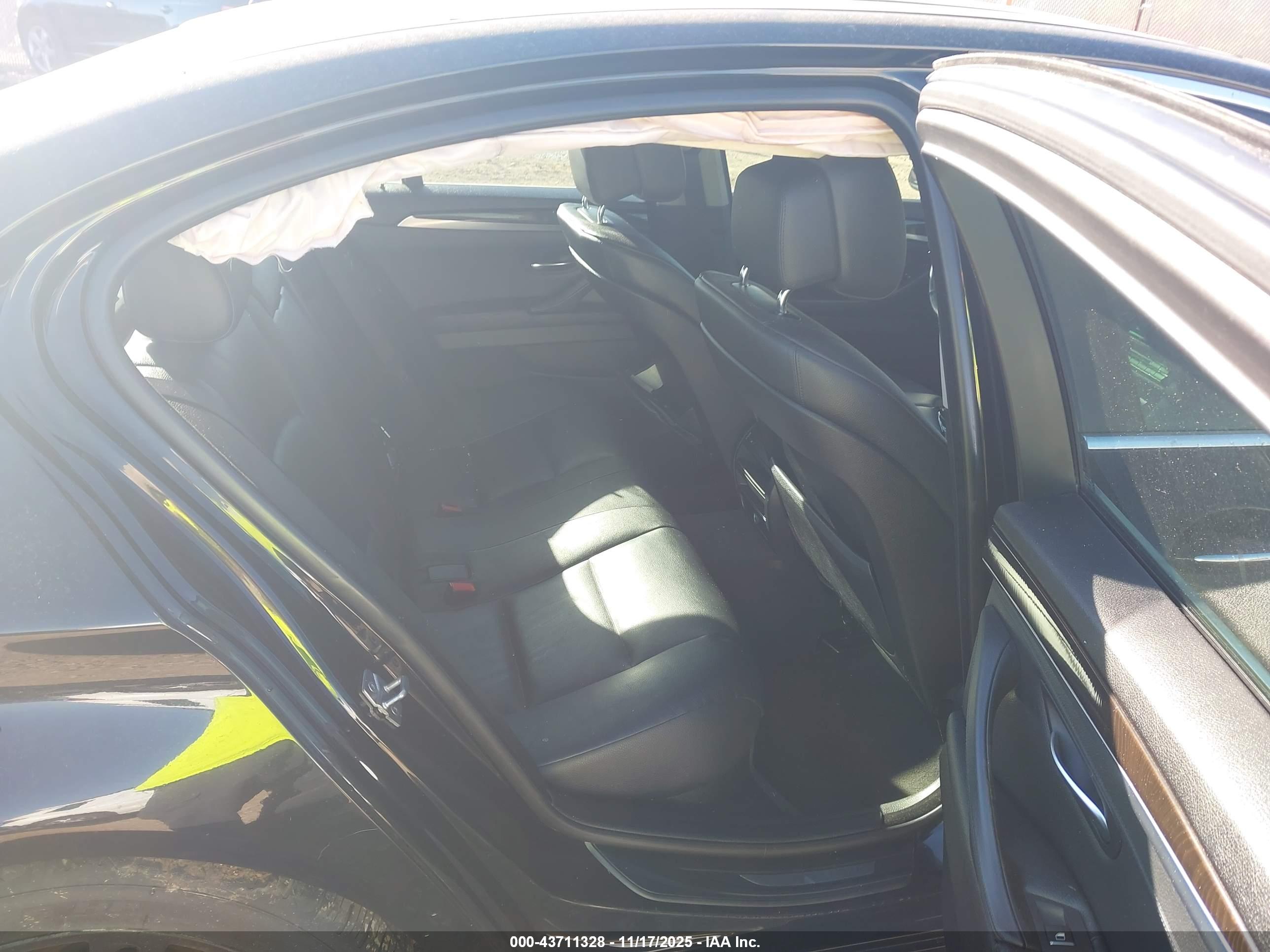 BMW 535I image 8
