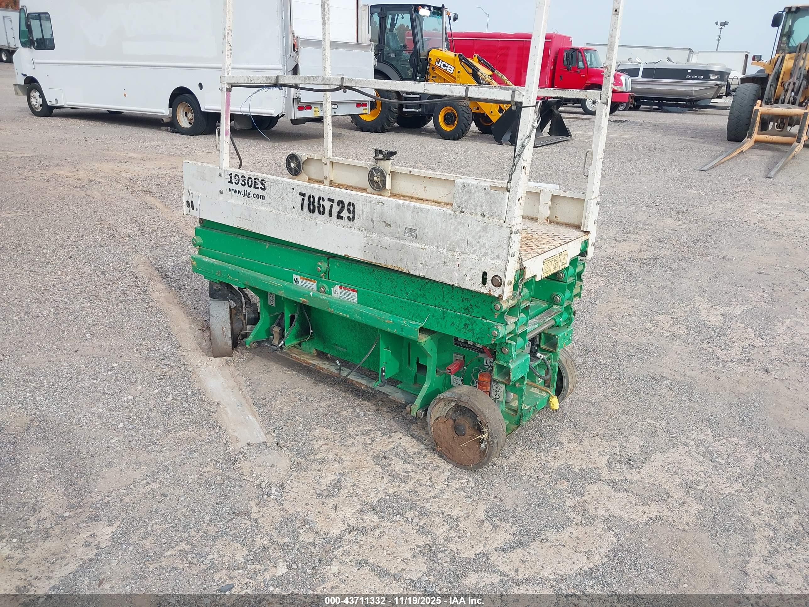 JLG LIFT image 3