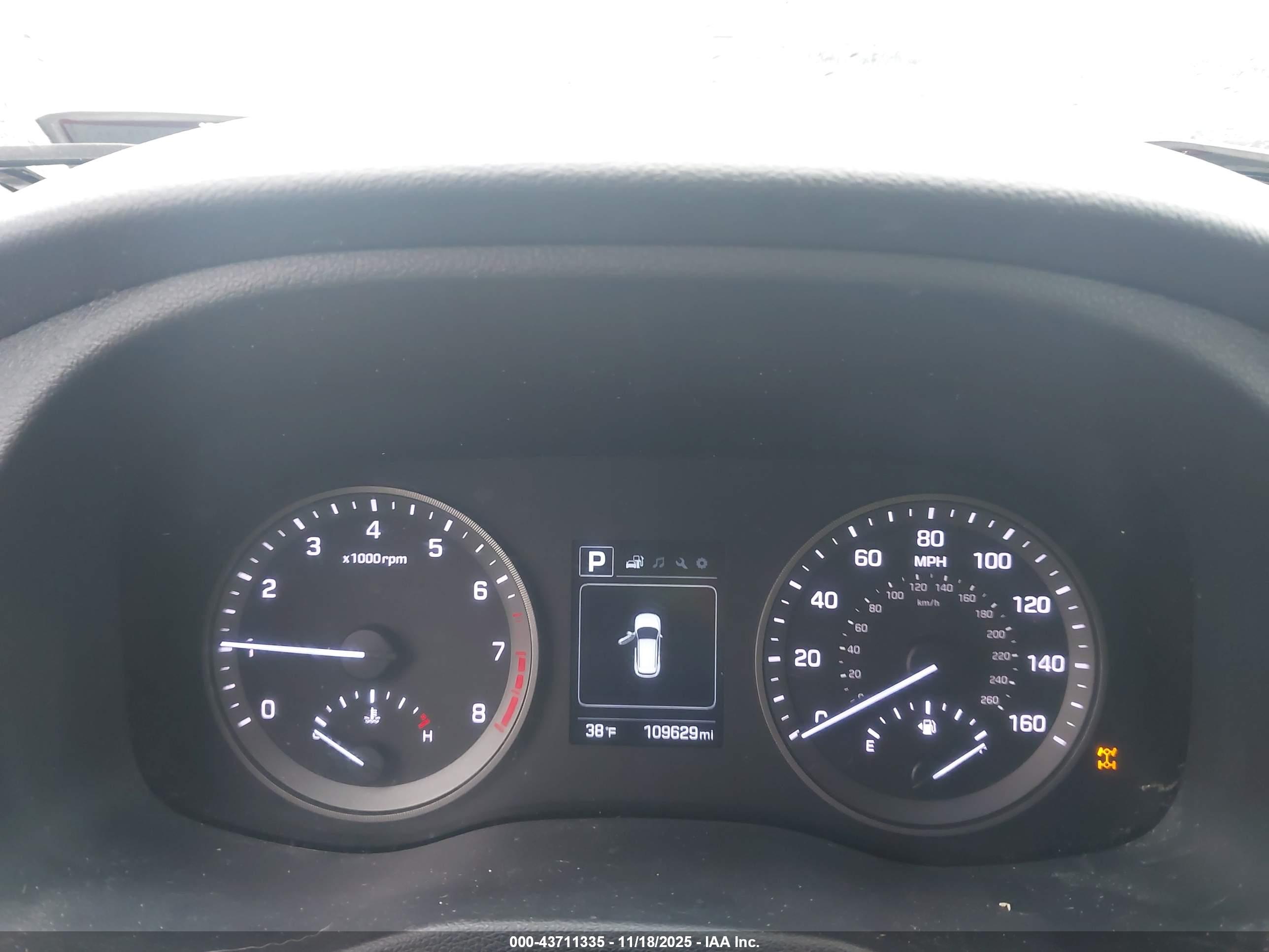 HYUNDAI TUCSON image 7