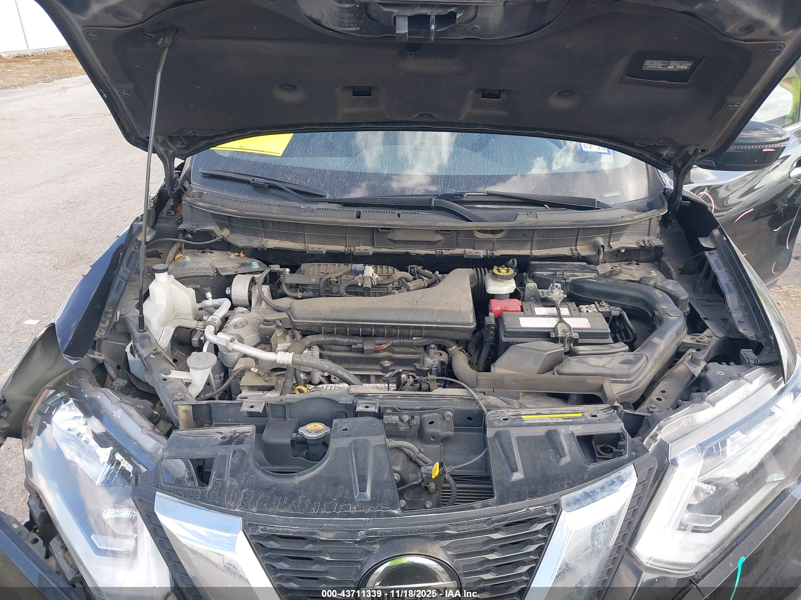 NISSAN ROGUE image 10