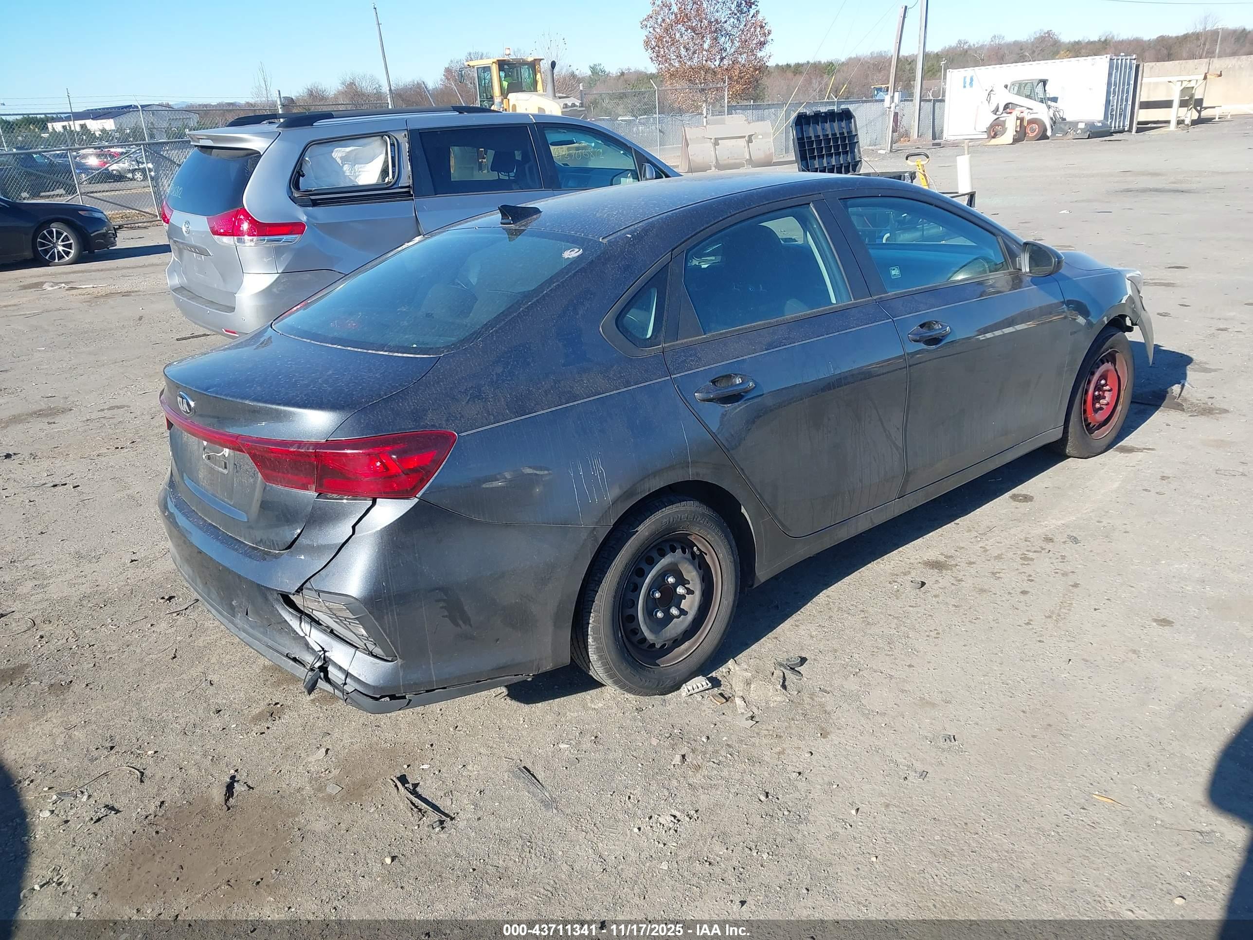 KIA FORTE image 4