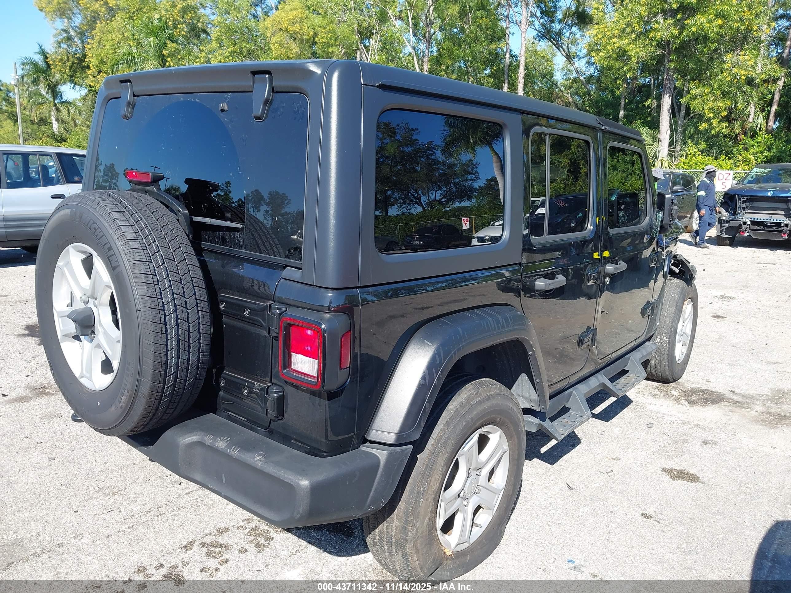 JEEP WRANGLER image 4