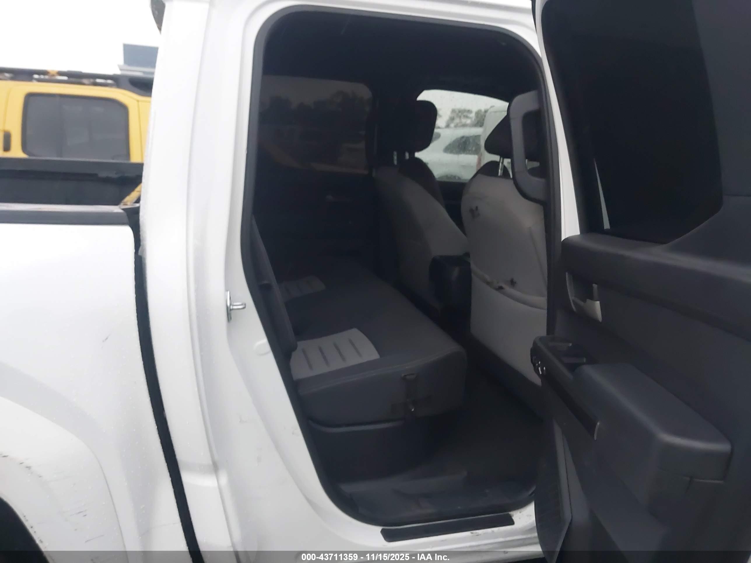 TOYOTA TACOMA image 8