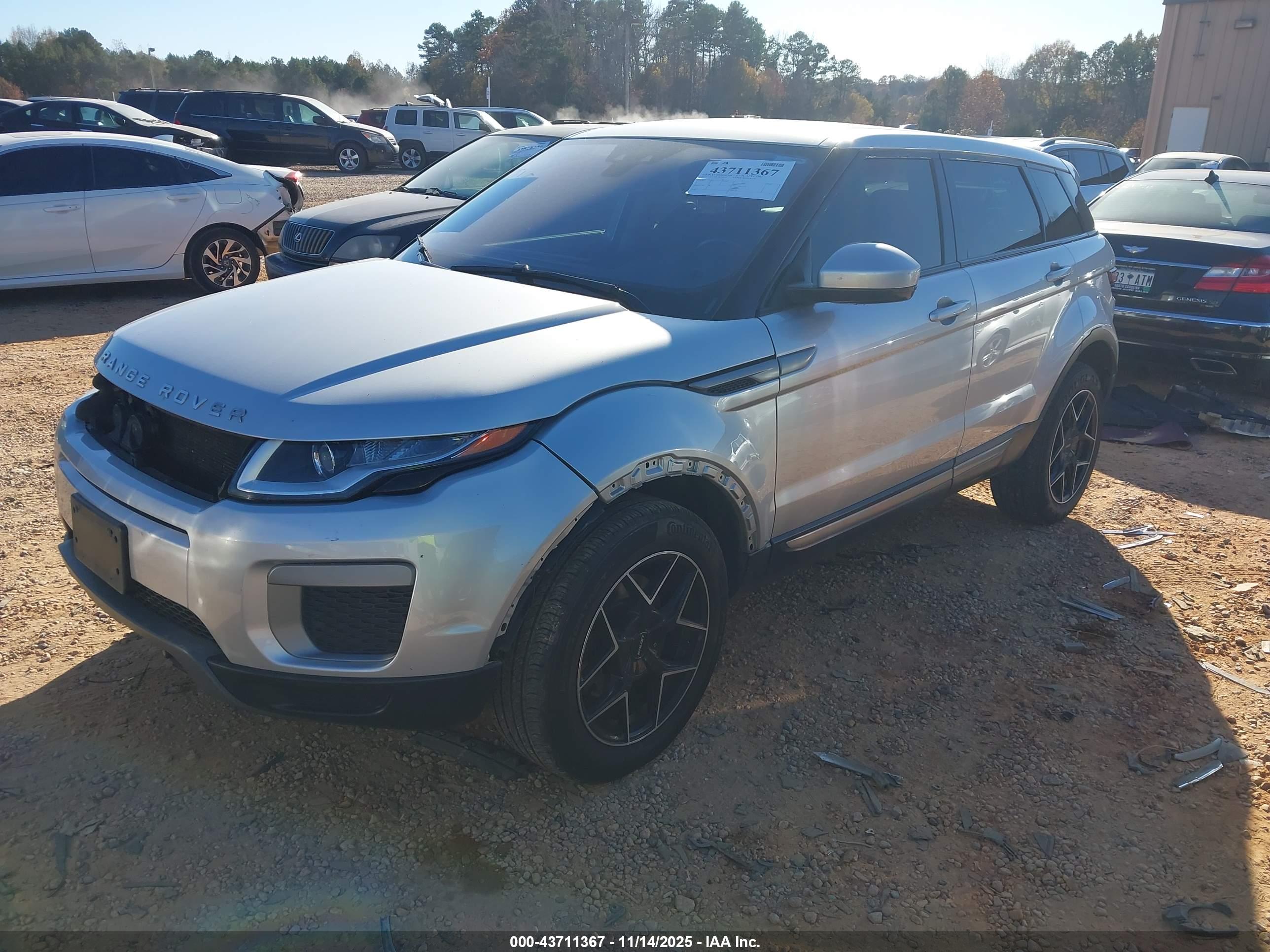 LAND ROVER image 2