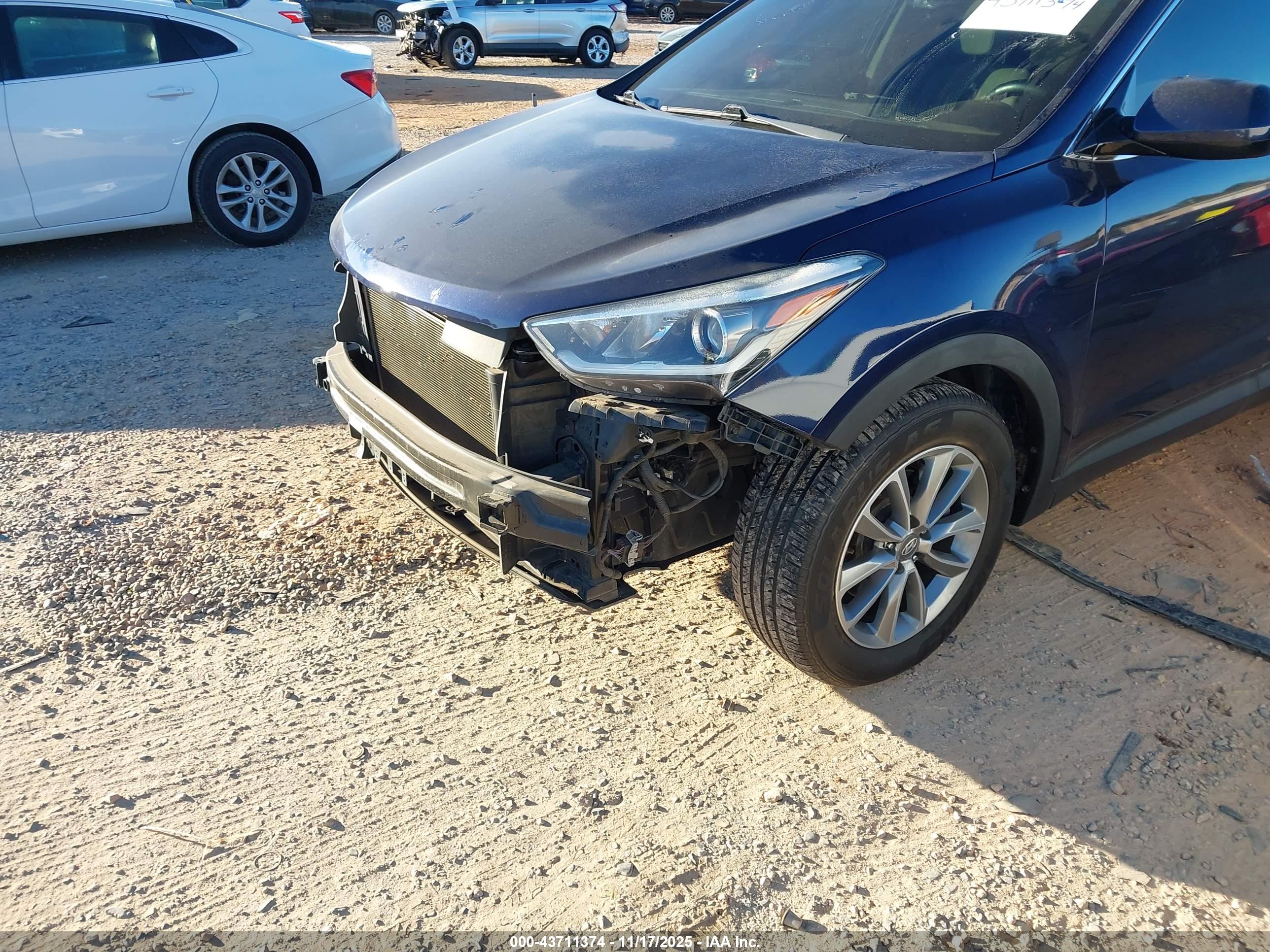 HYUNDAI SANTA image 6