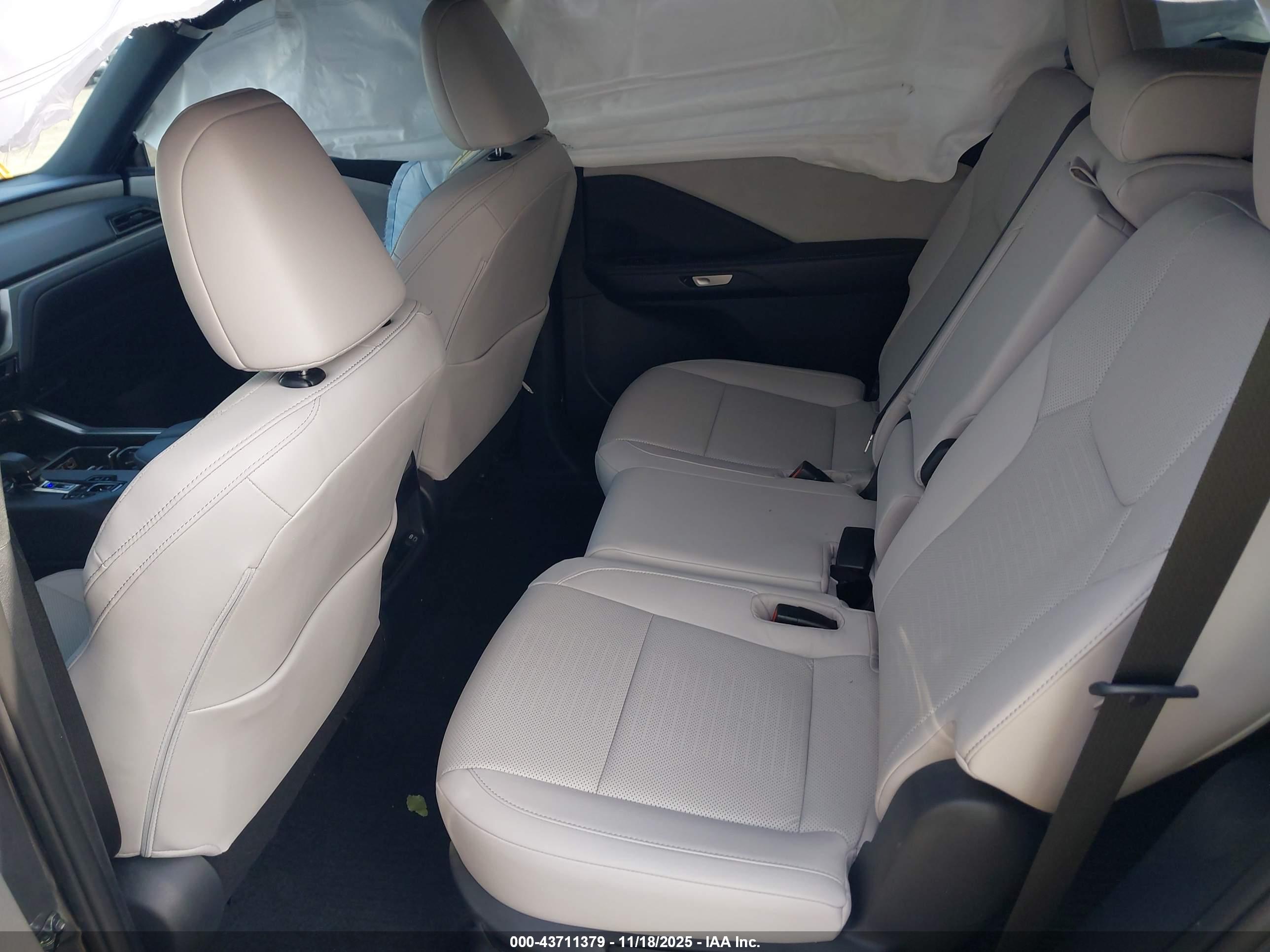 LEXUS TX image 8
