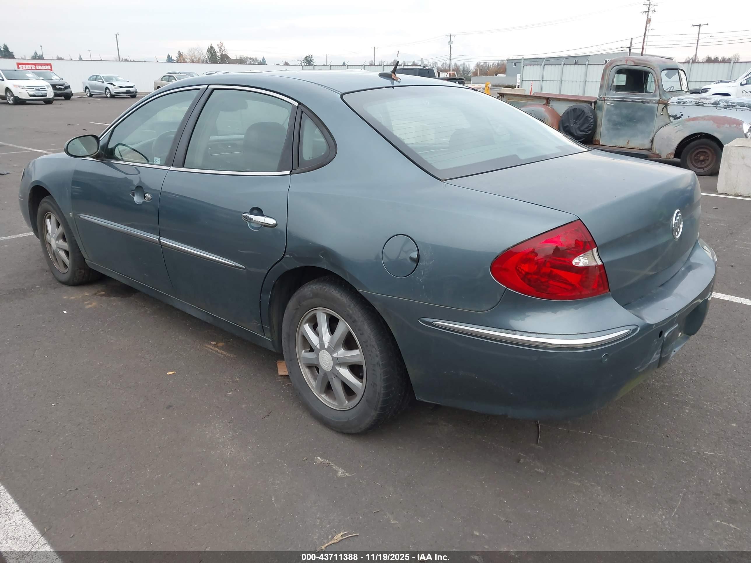 BUICK LACROSSE image 3