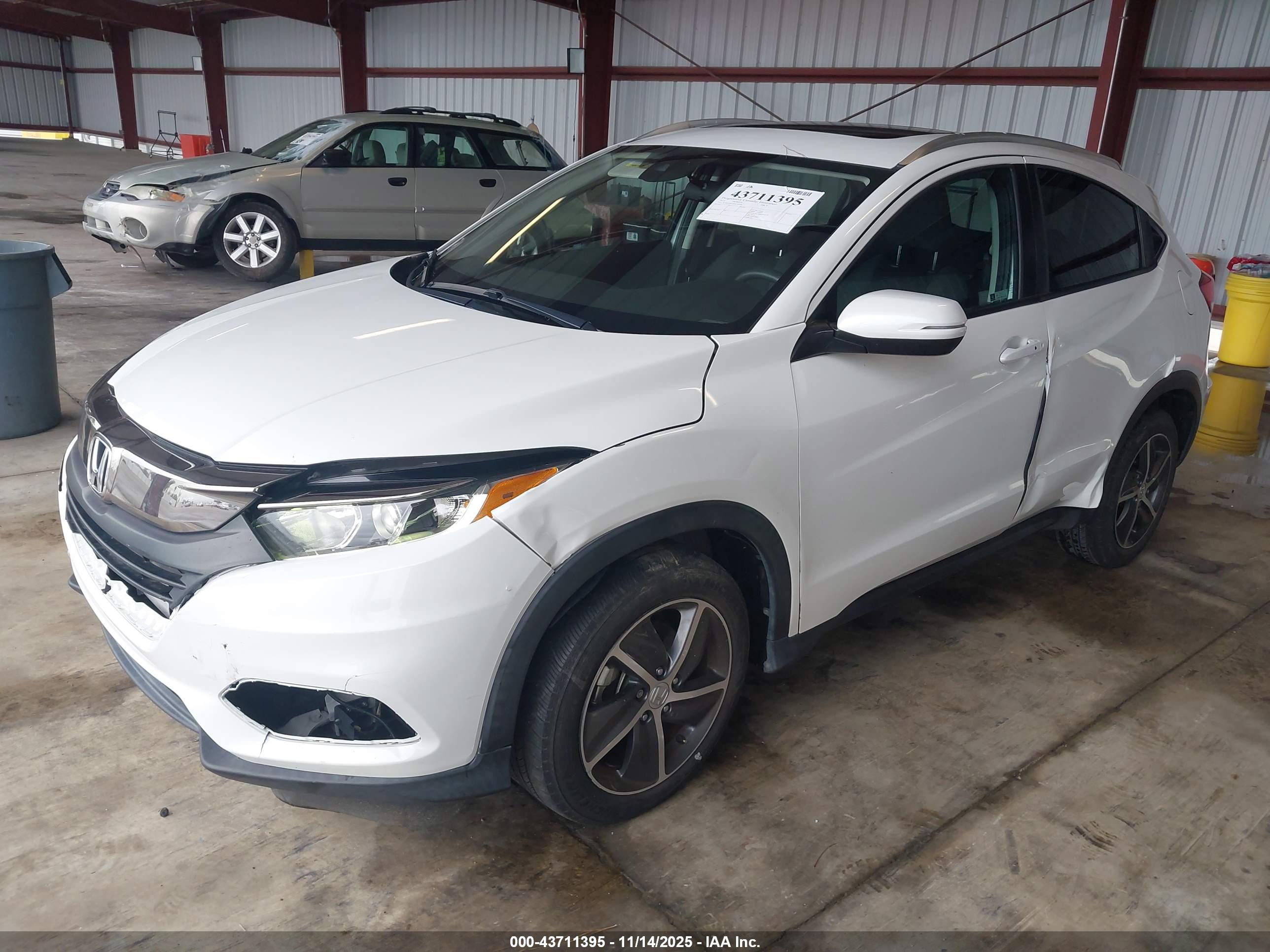 HONDA HR-V image 2