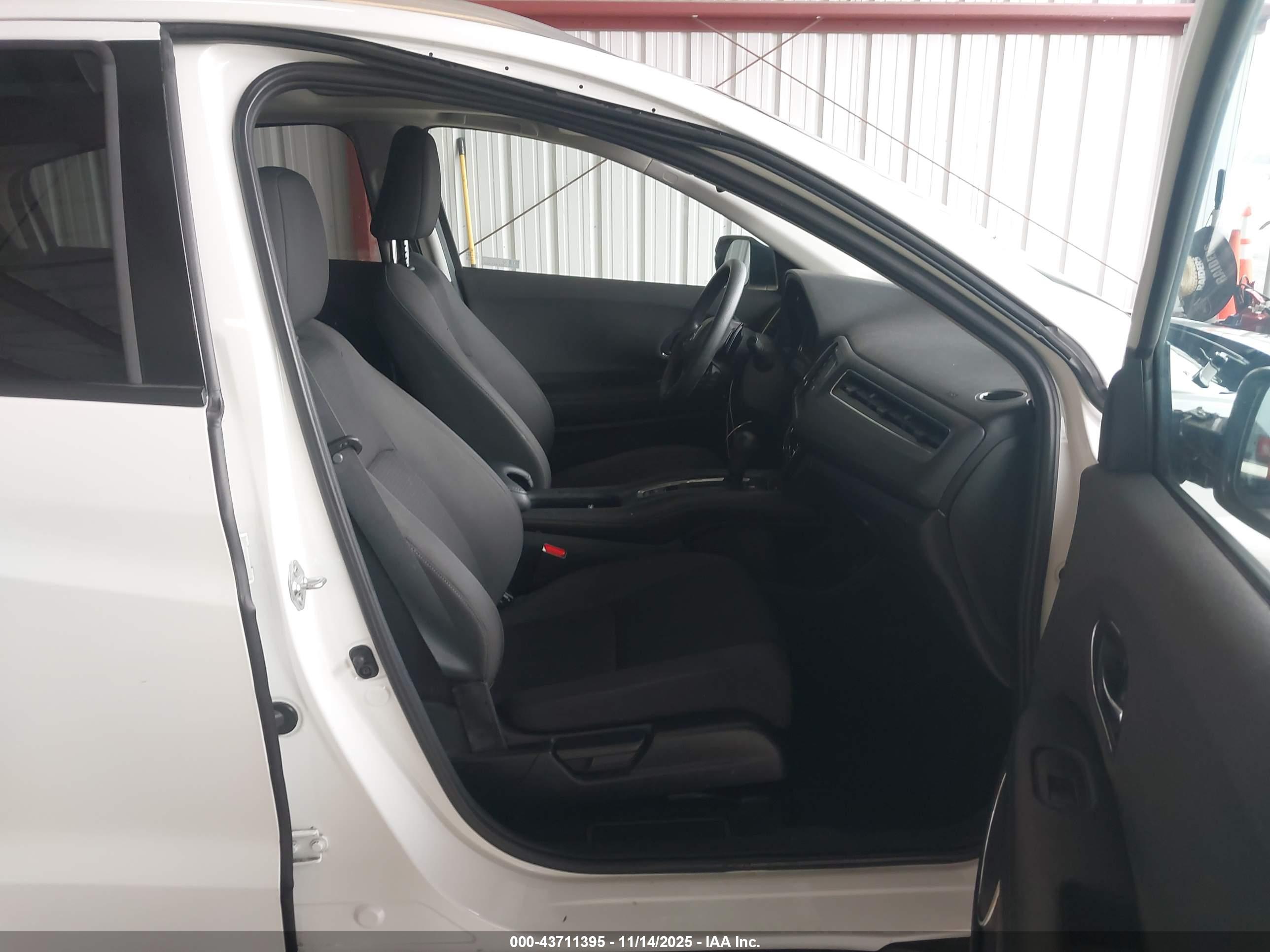 HONDA HR-V image 5