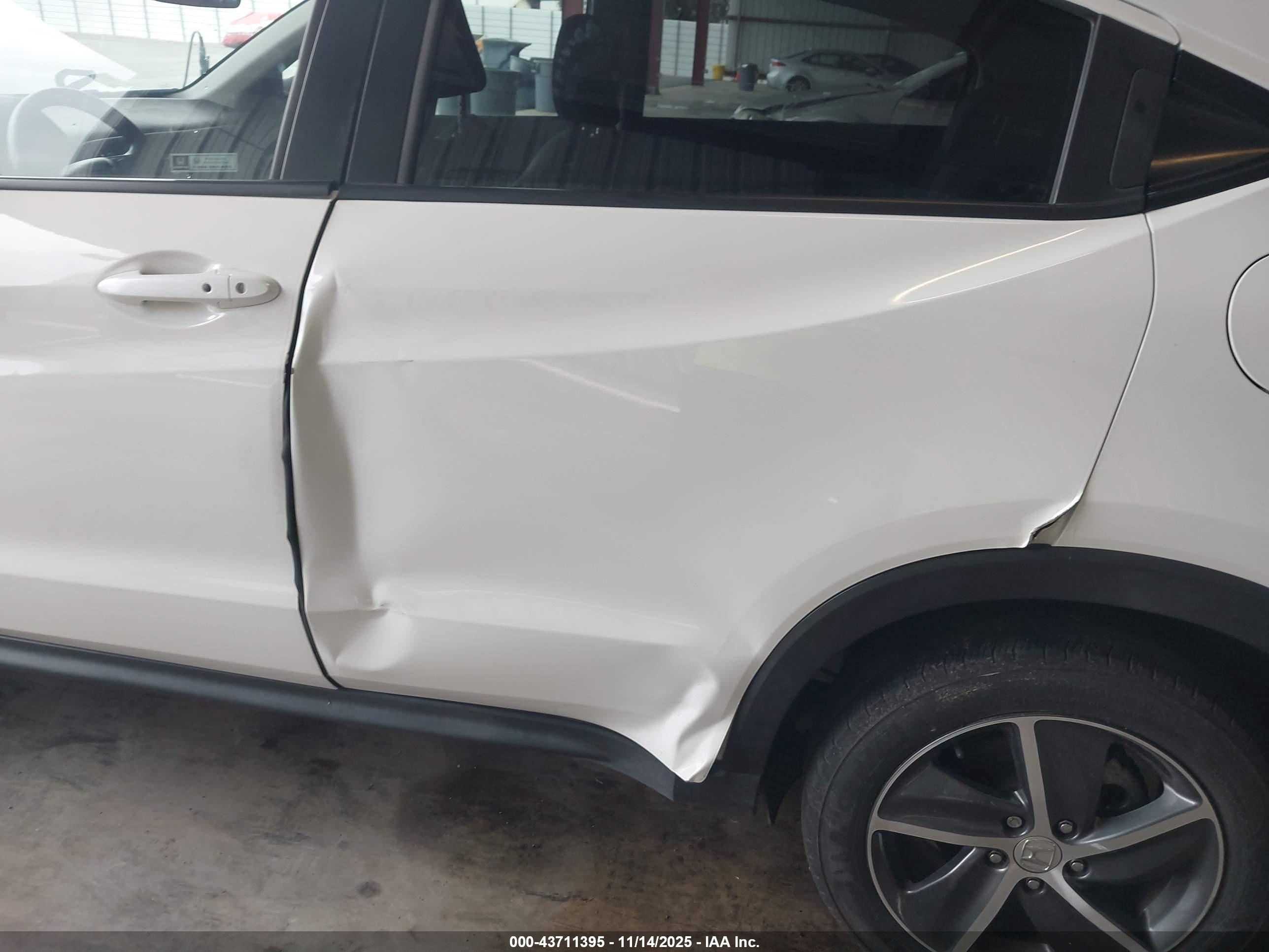 HONDA HR-V image 6