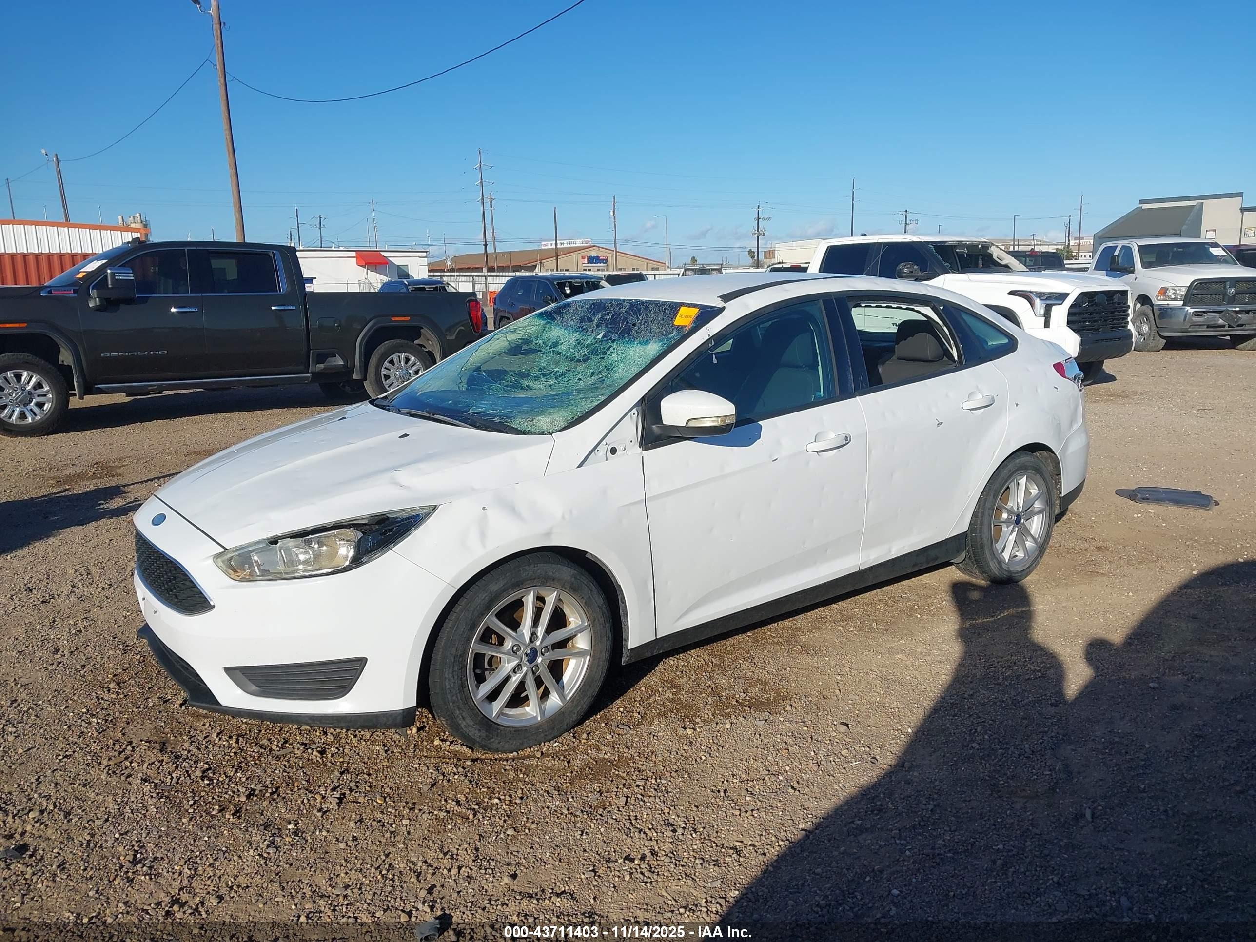 FORD FOCUS image 2
