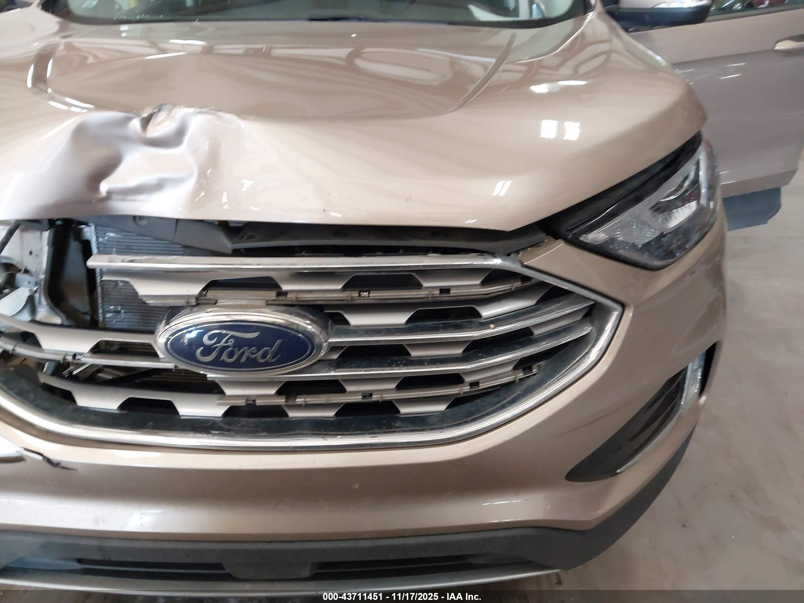 FORD EDGE image 6