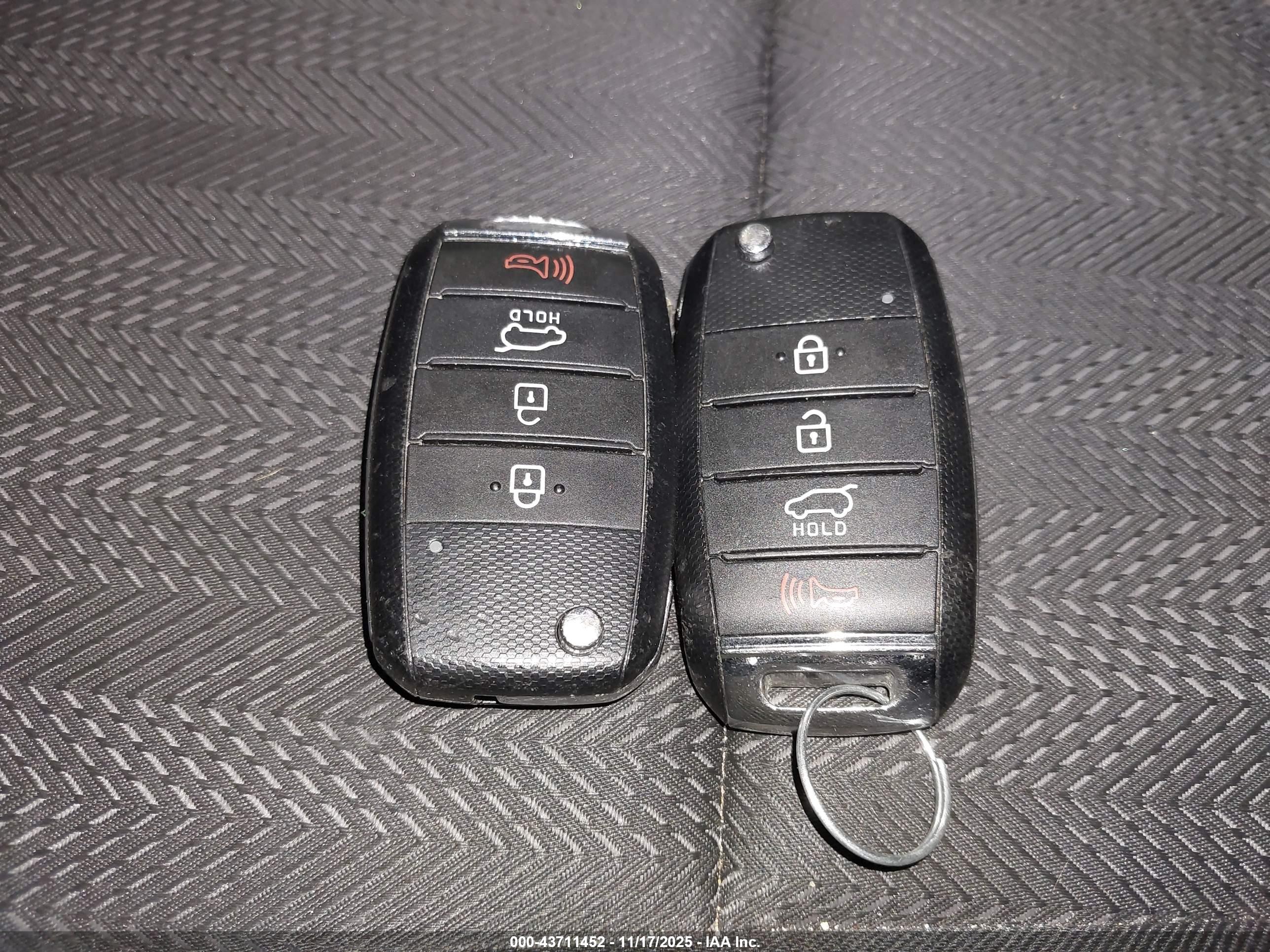 KIA SPORTAGE image 11