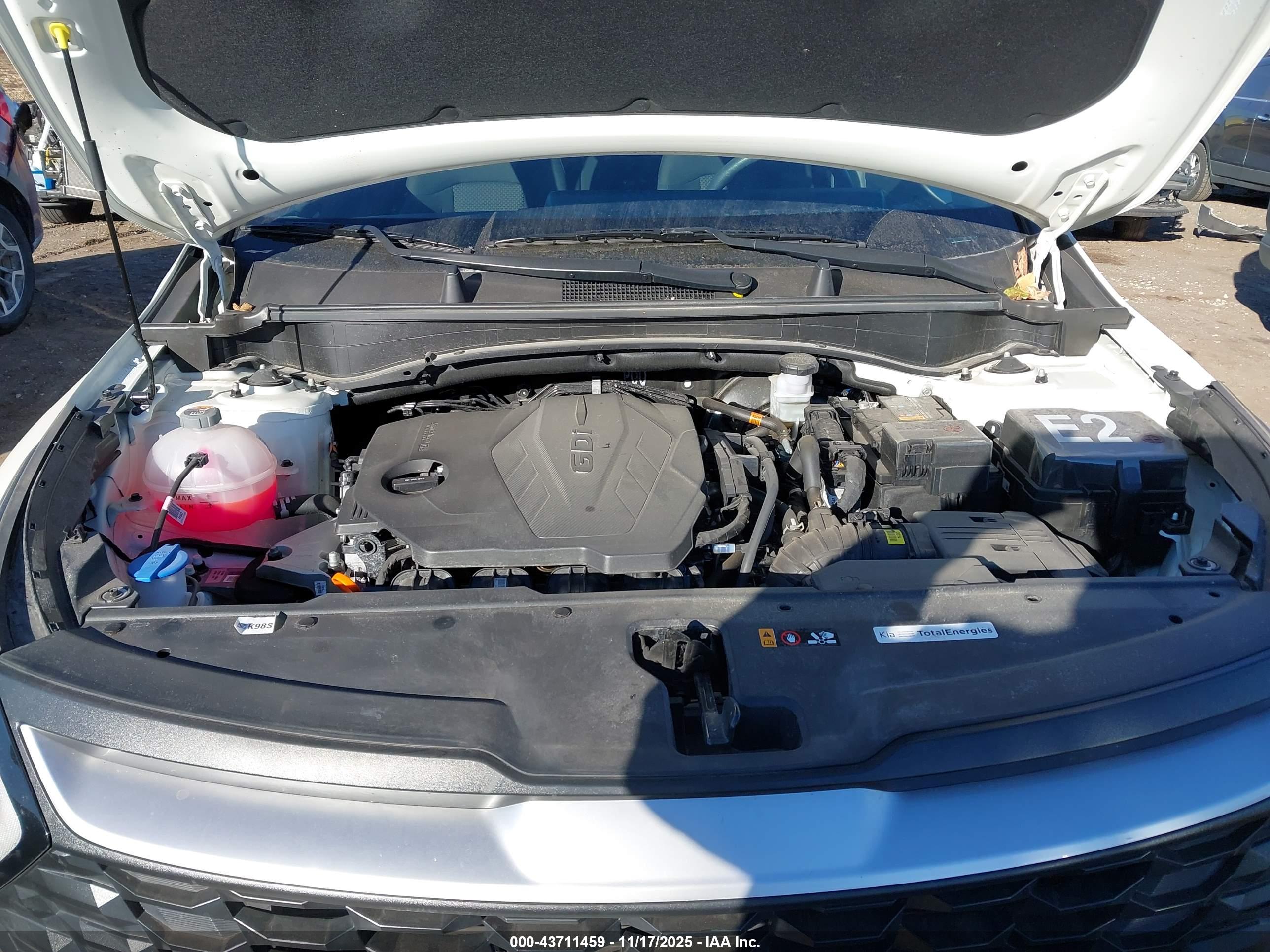 KIA SPORTAGE image 10