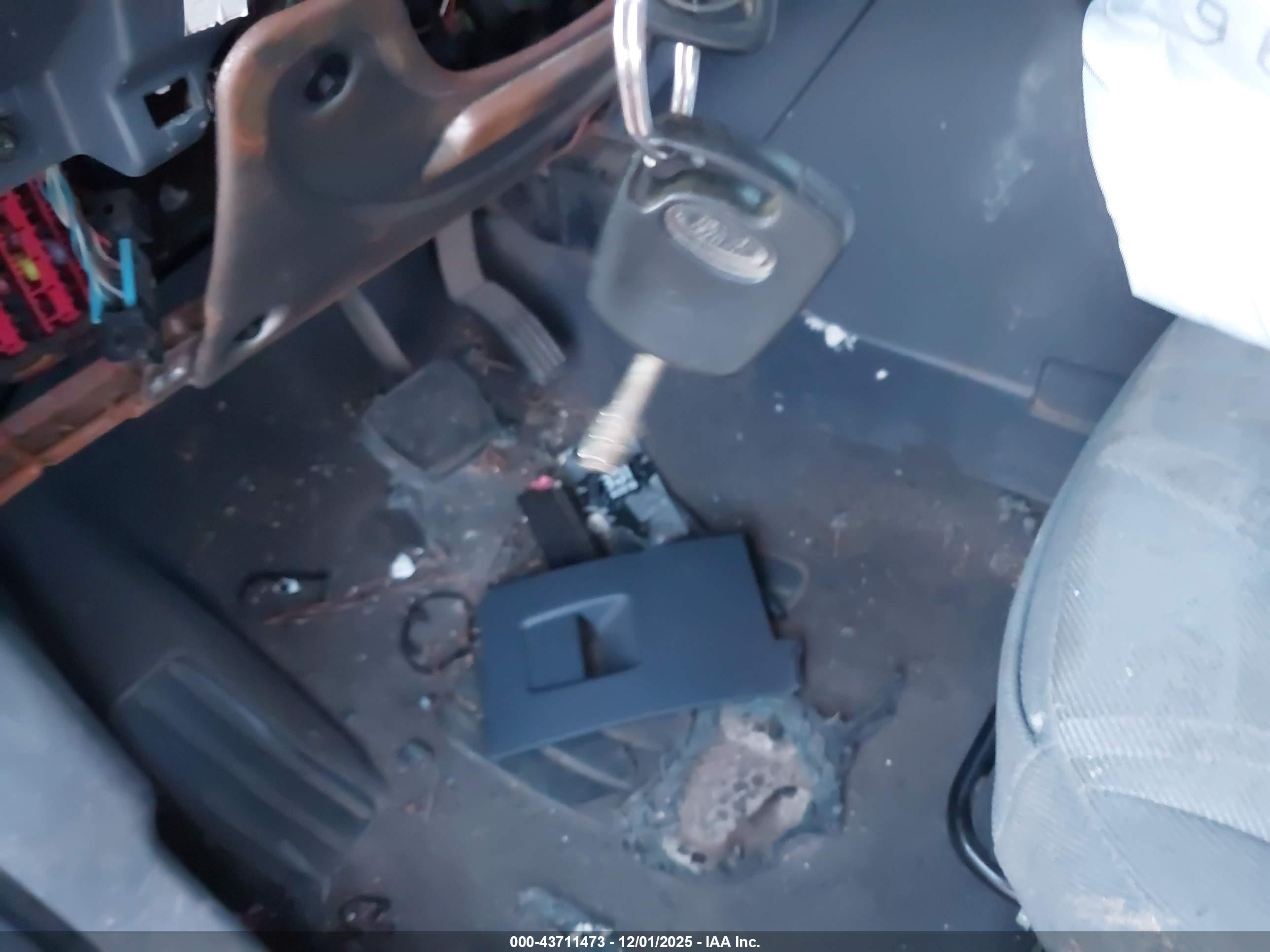FORD TRANSIT image 11