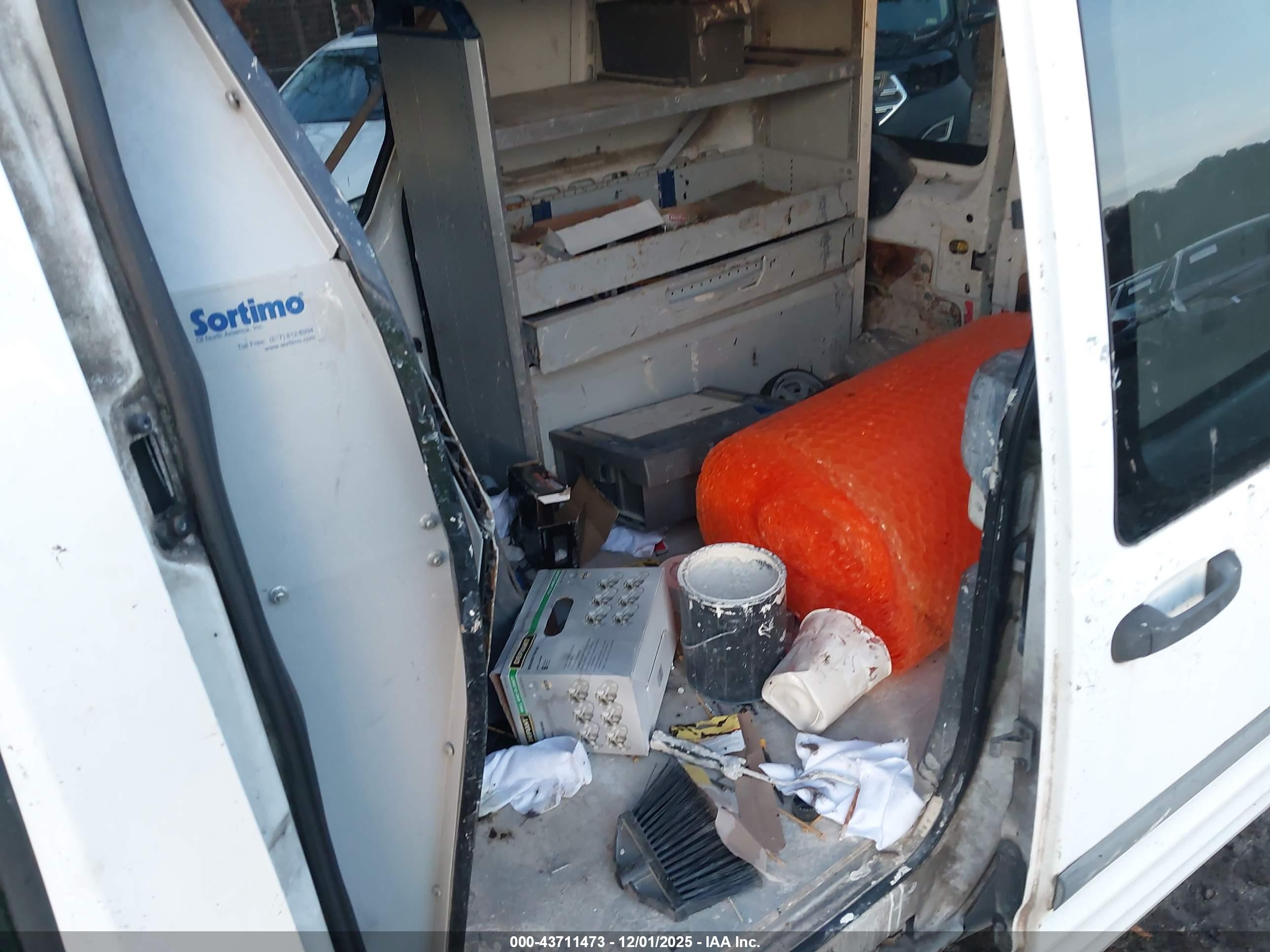 FORD TRANSIT image 8