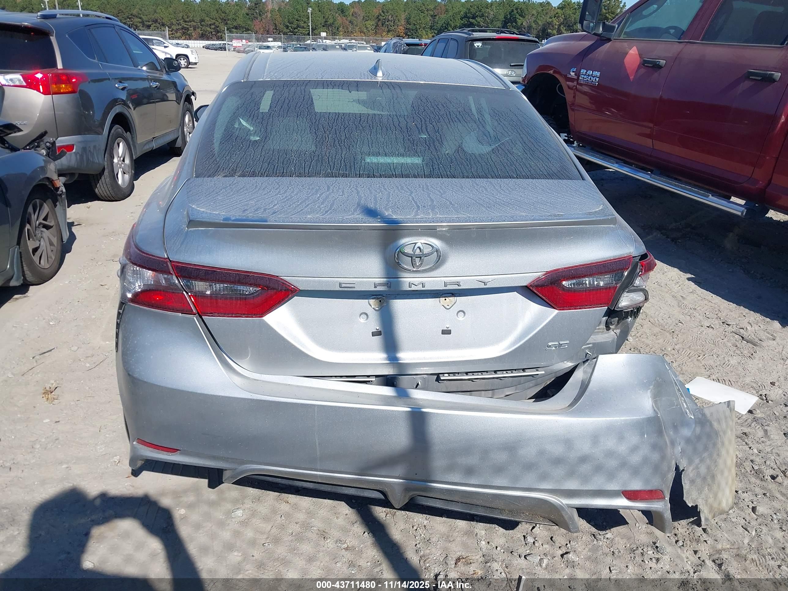 TOYOTA CAMRY image 6