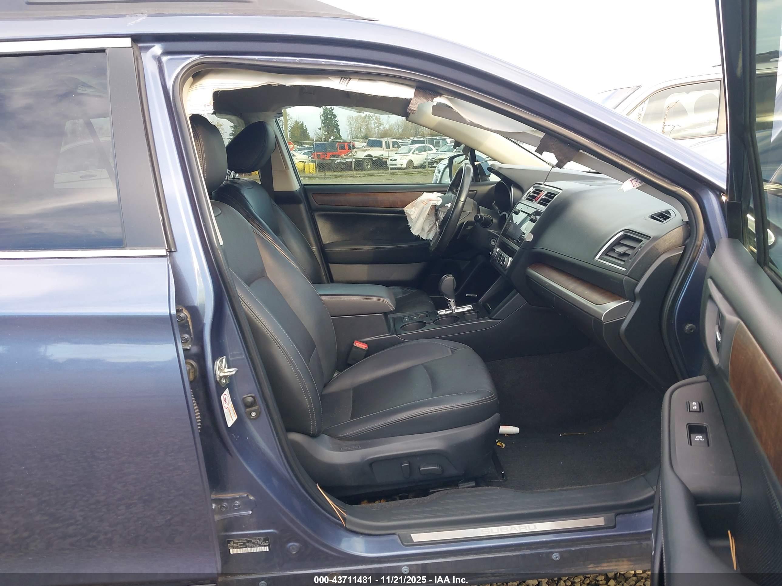 SUBARU OUTBACK image 5