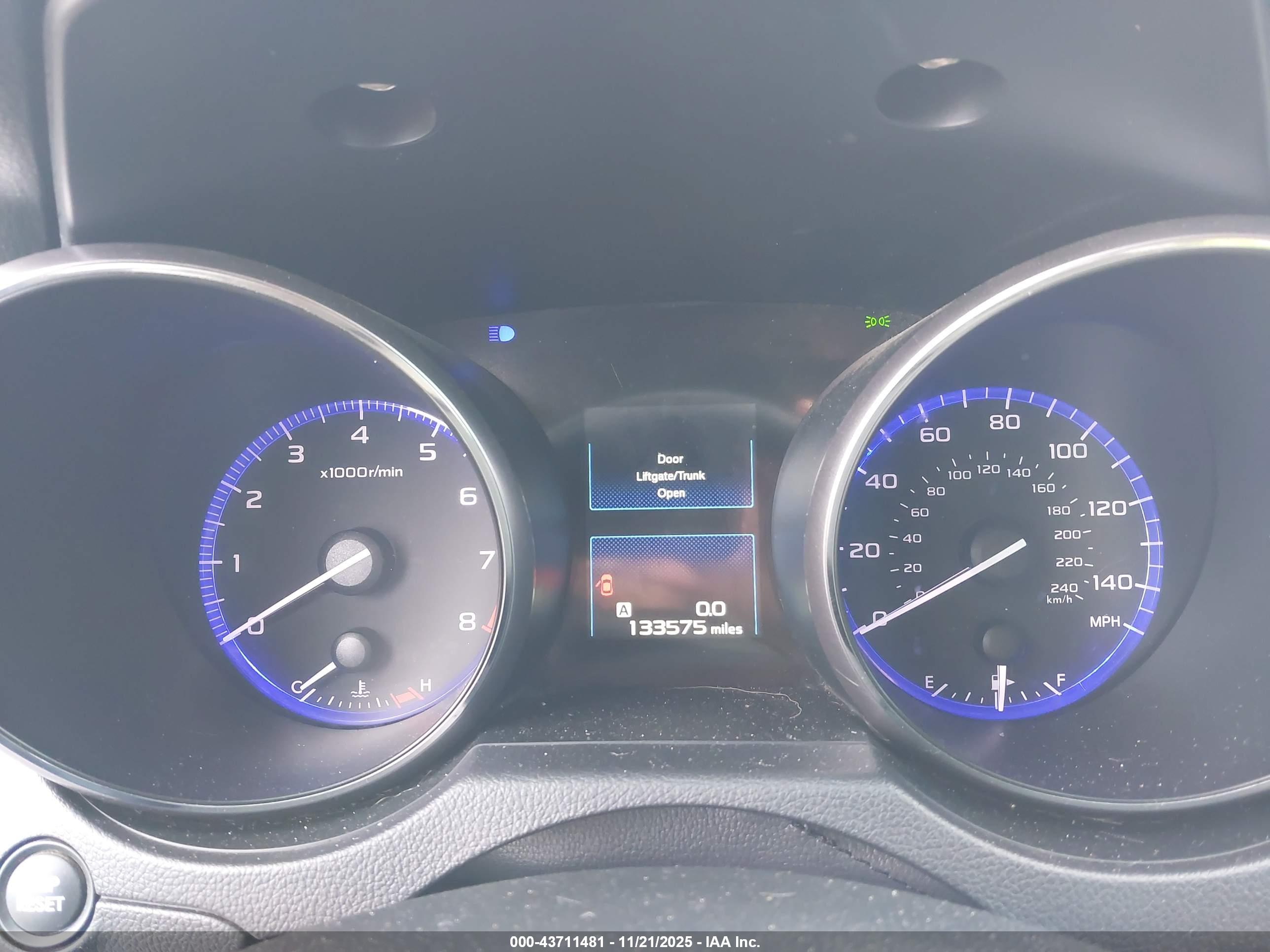 SUBARU OUTBACK image 7