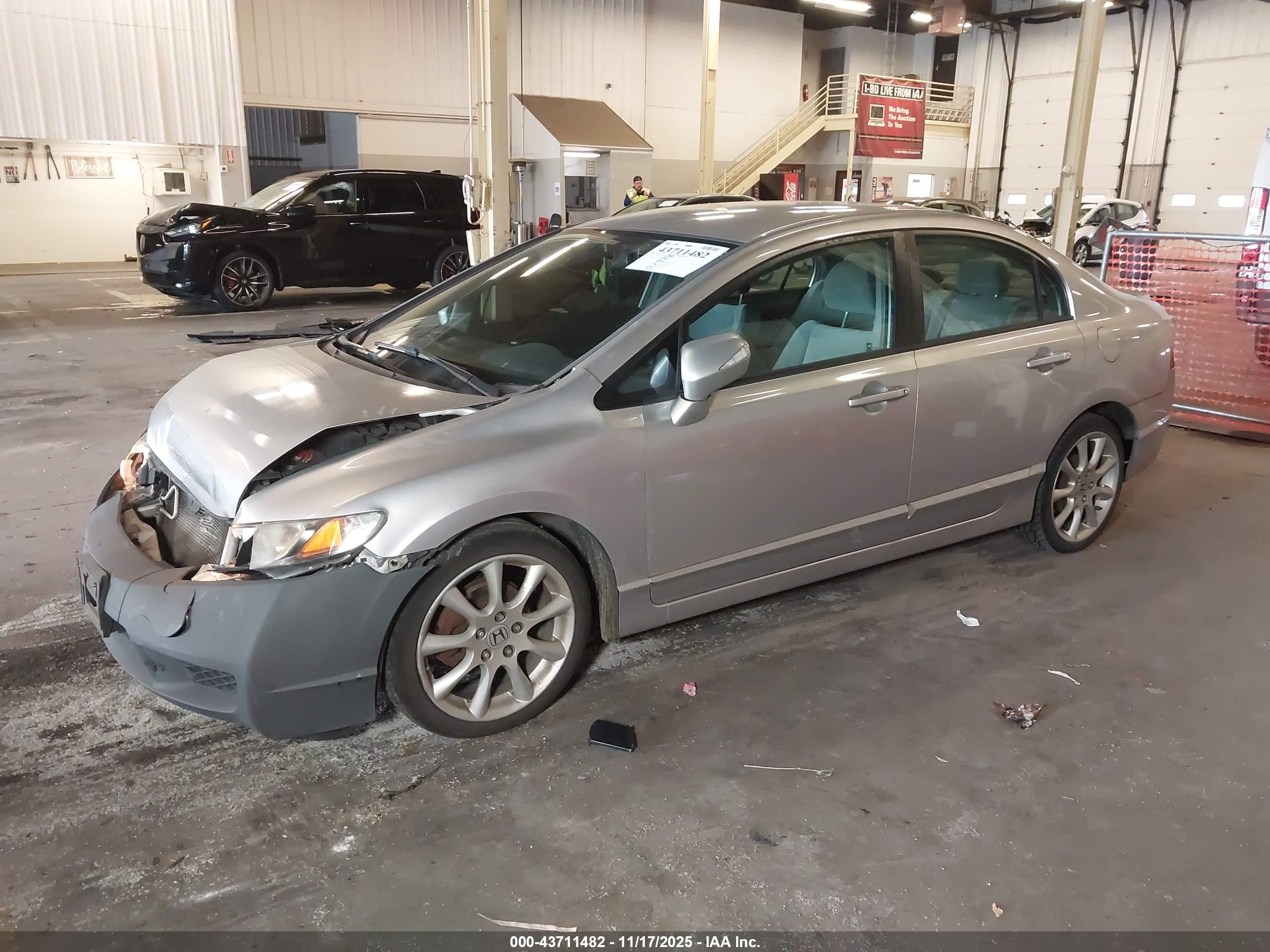 HONDA CIVIC image 2