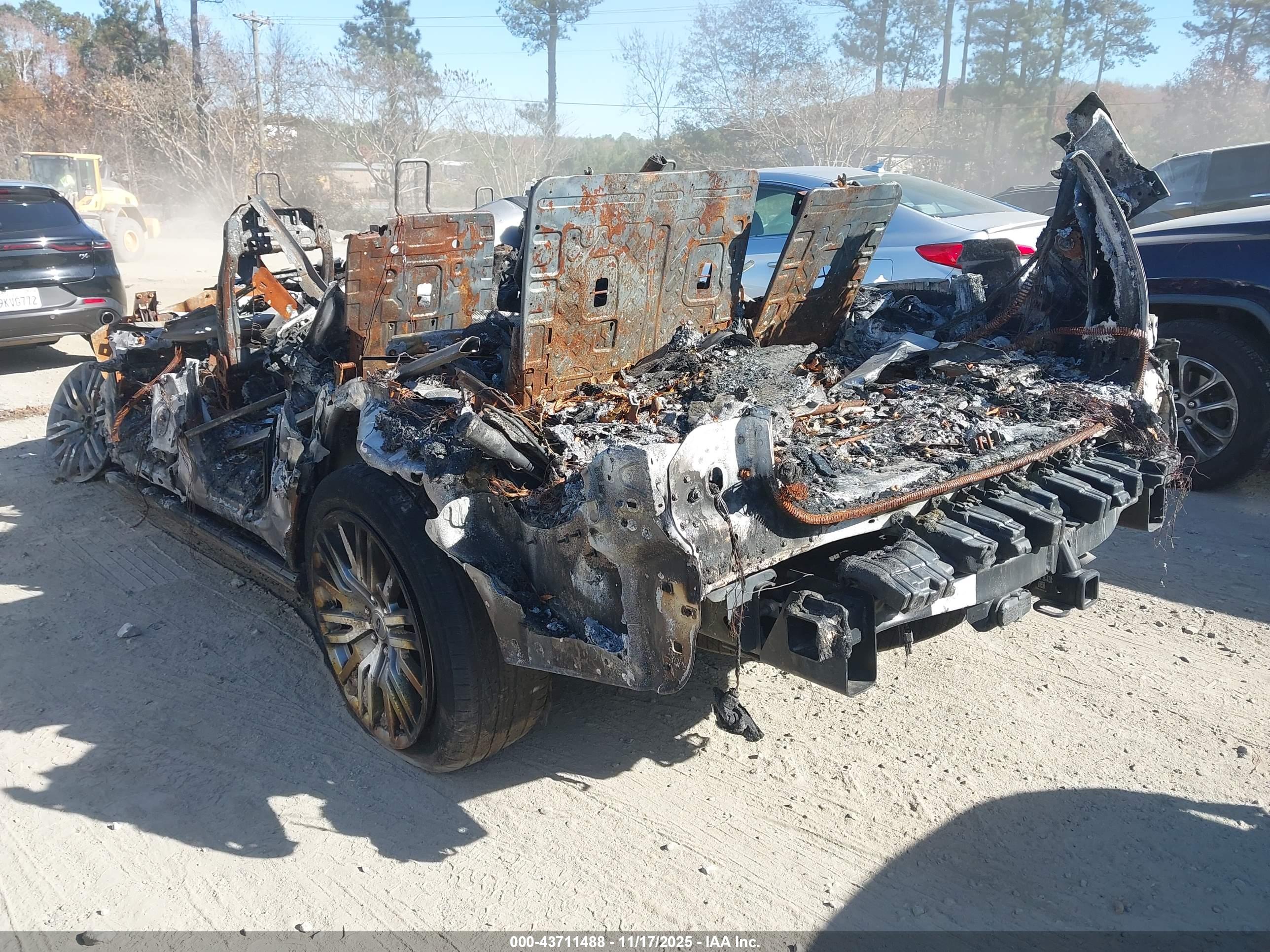 FORD EXPEDITION image 3