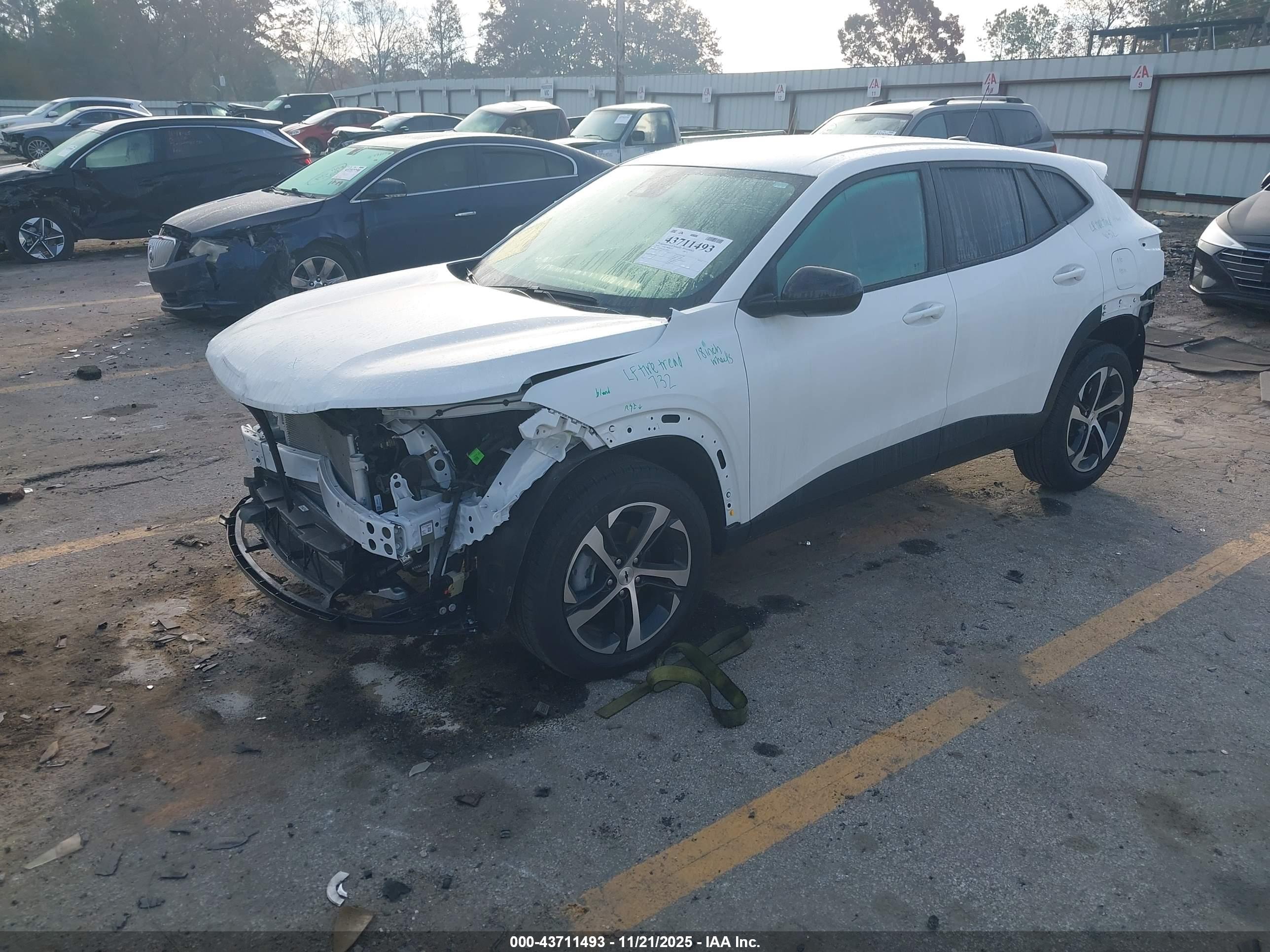 CHEVROLET TRAX image 2