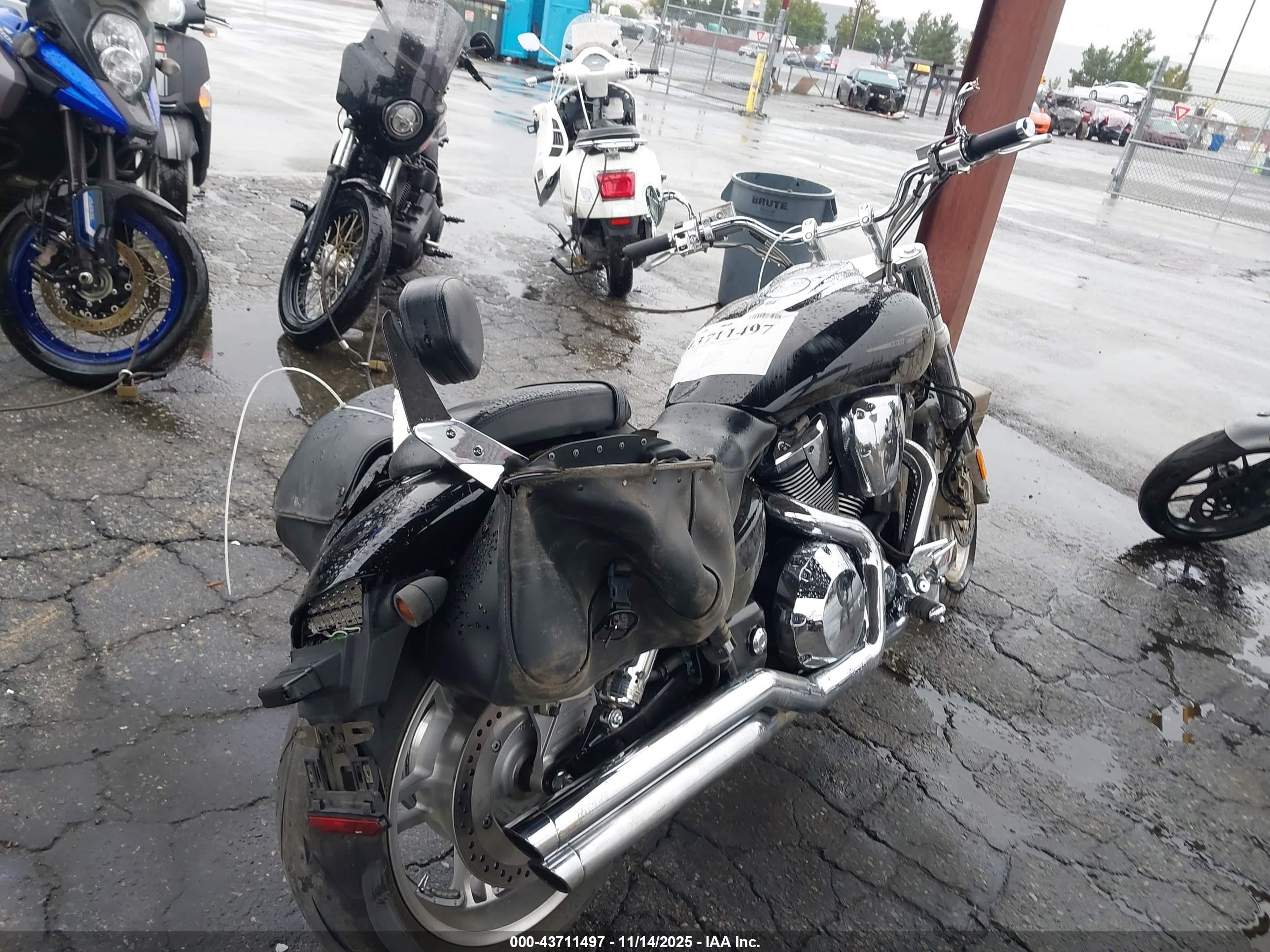 HONDA VTX1800 image 4
