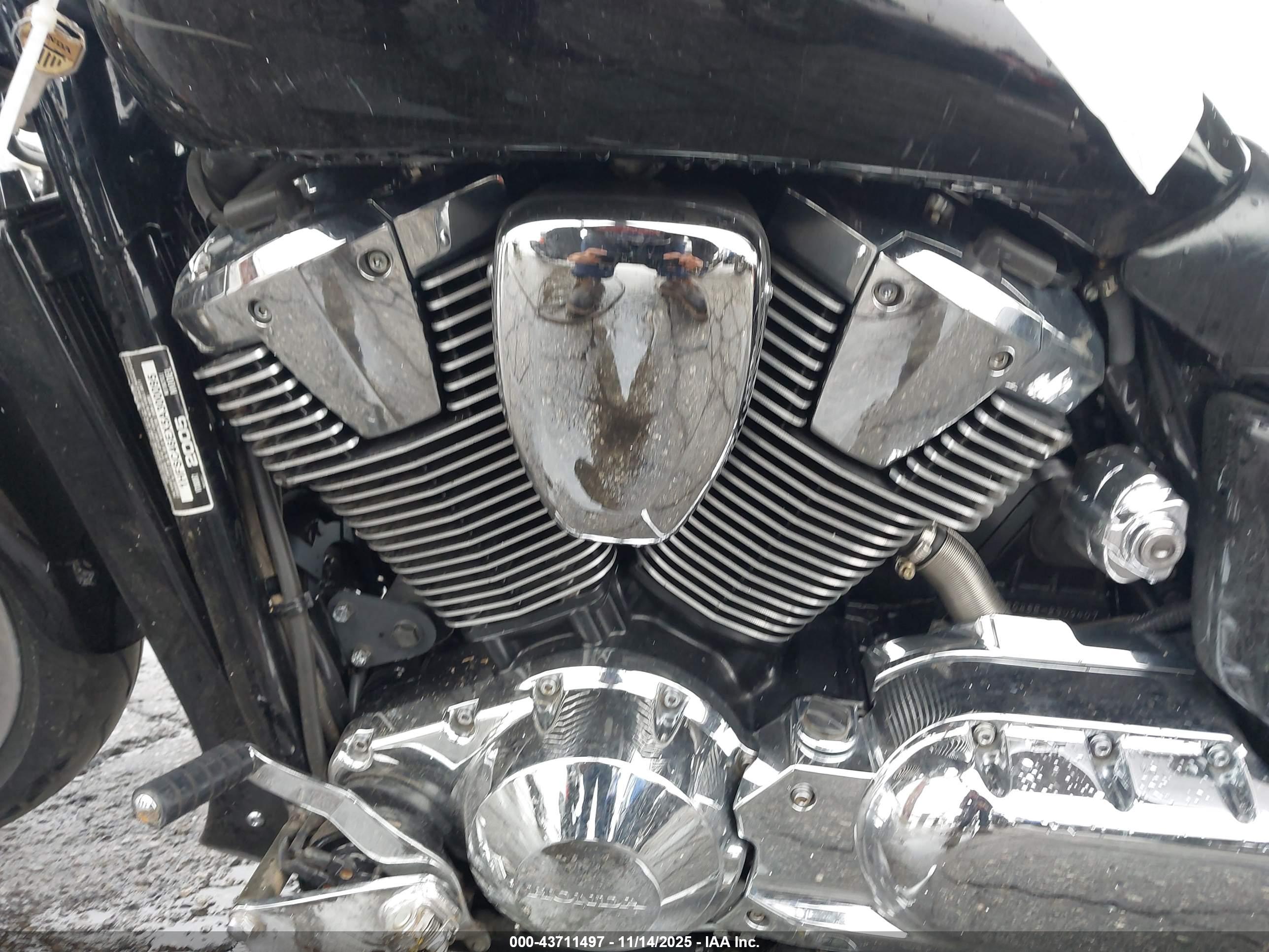 HONDA VTX1800 image 9