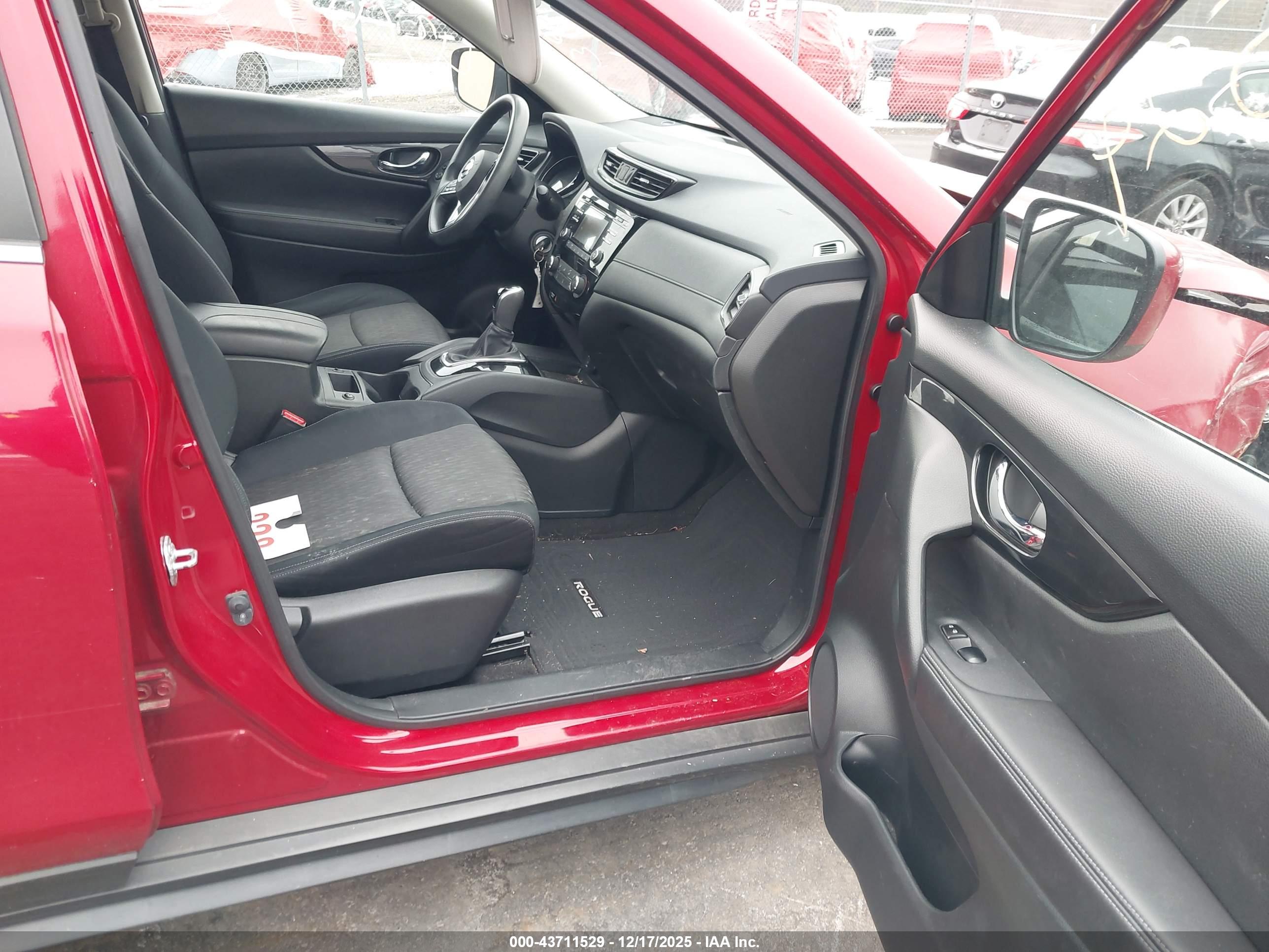 NISSAN ROGUE image 5