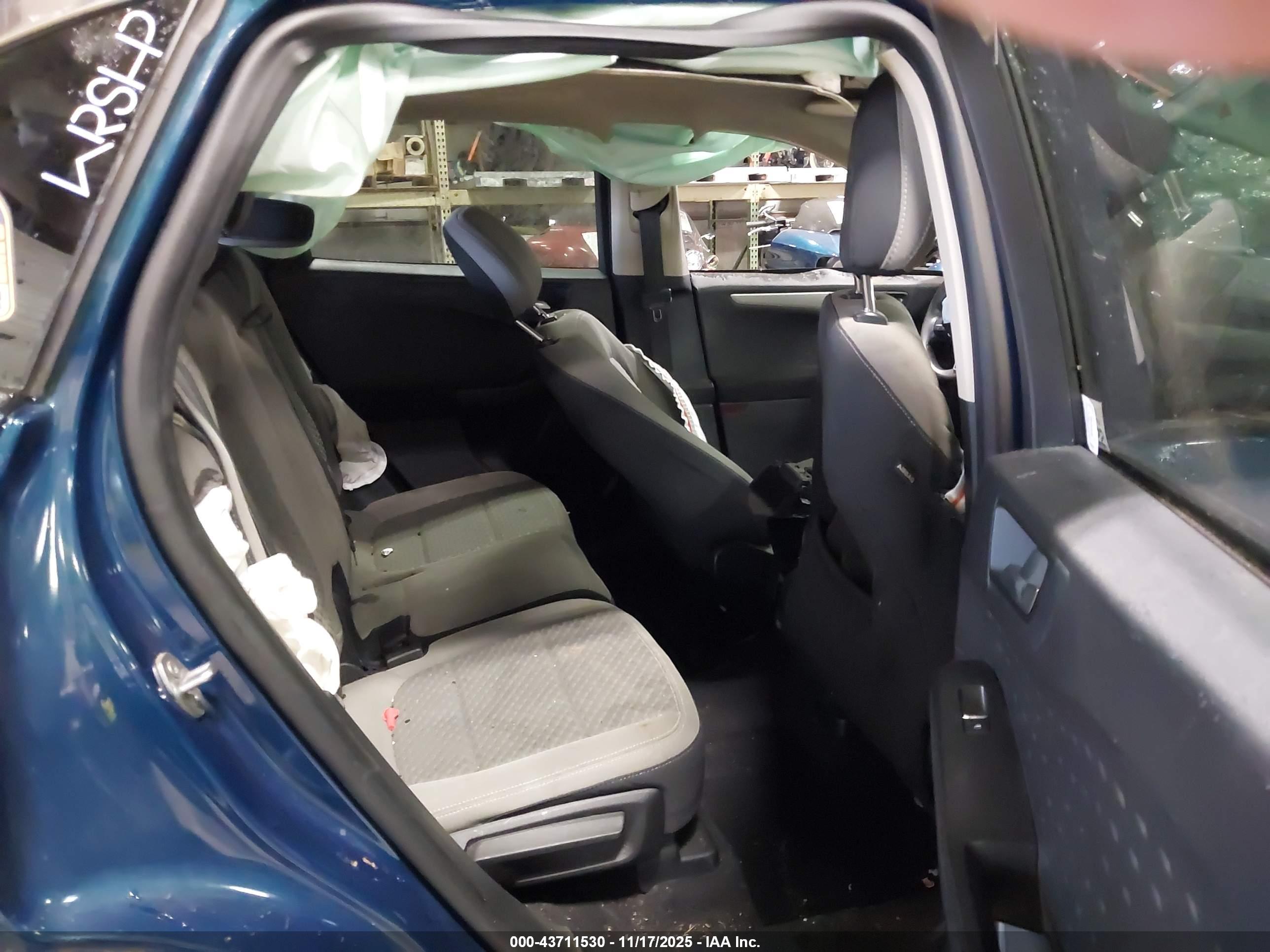 FORD ESCAPE image 8