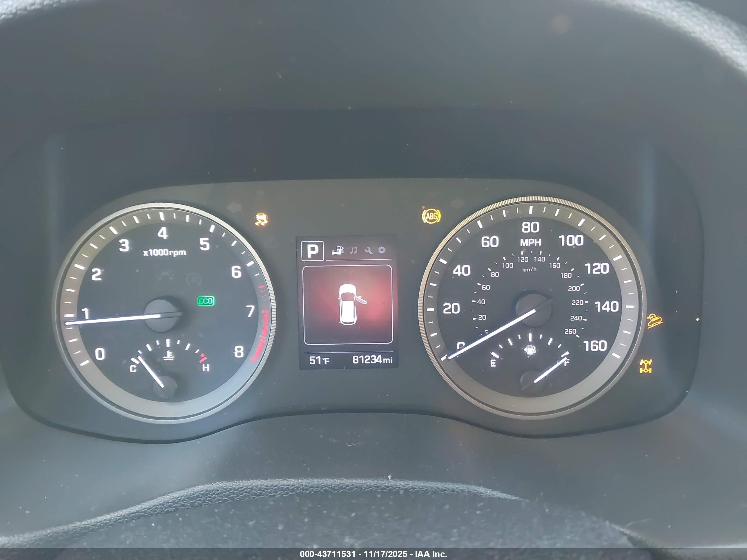 HYUNDAI TUCSON image 7