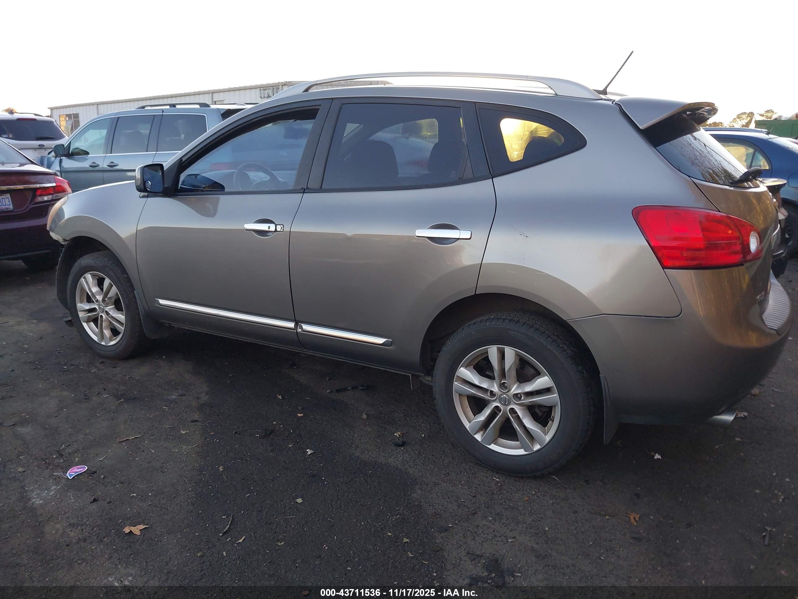 NISSAN ROGUE image 3