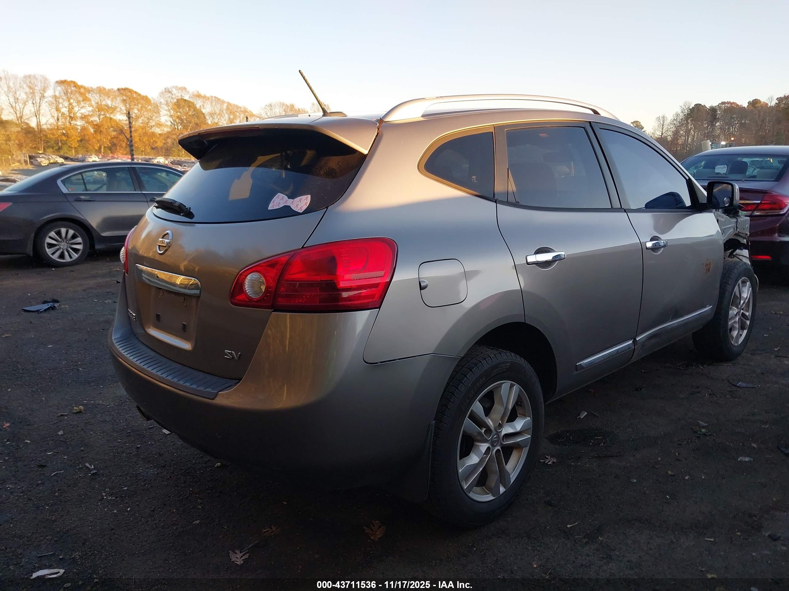 NISSAN ROGUE image 4