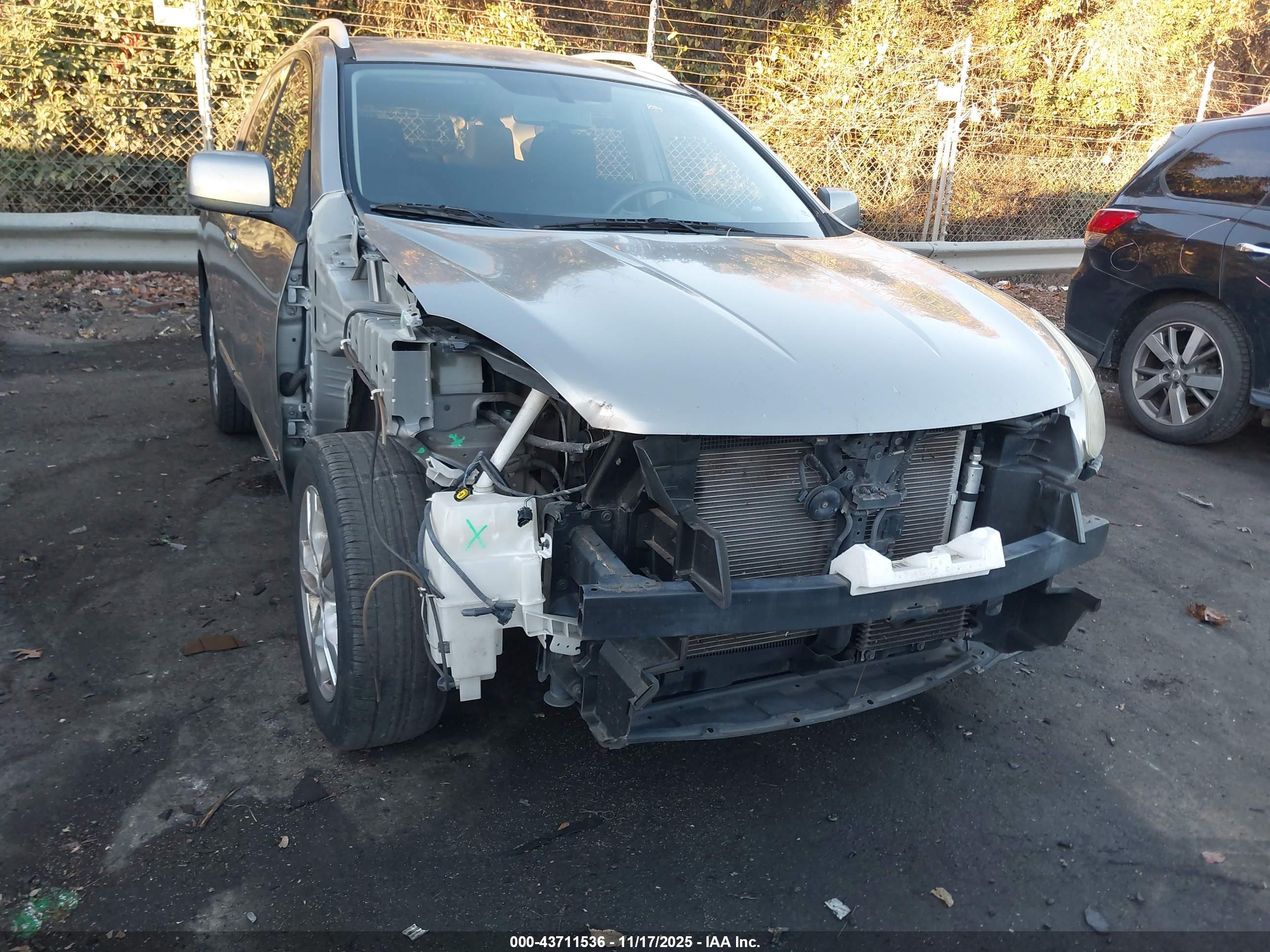 NISSAN ROGUE image 6