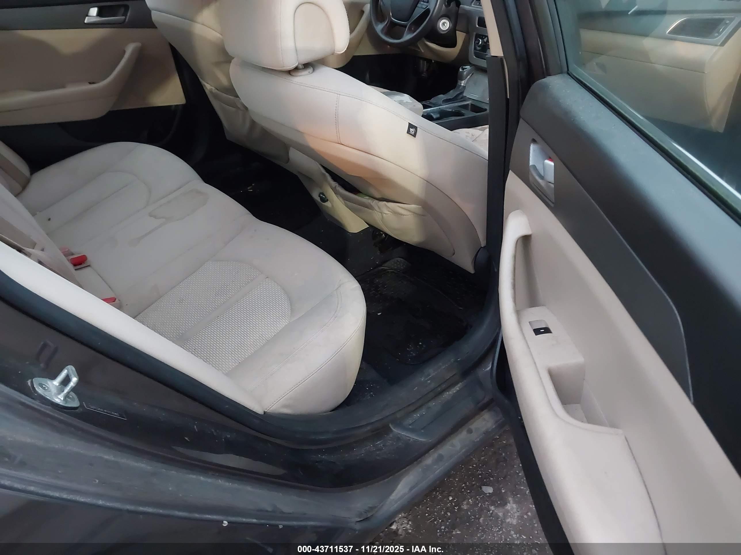 HYUNDAI SONATA image 8