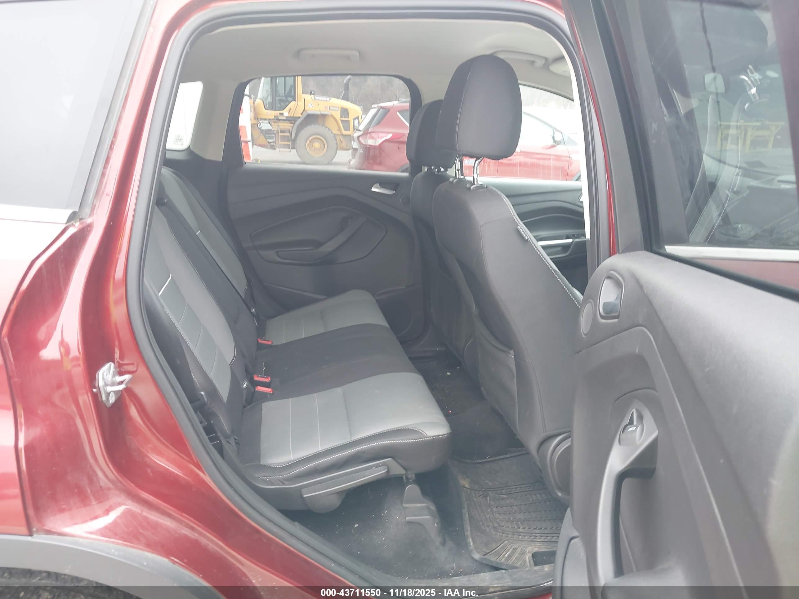 FORD ESCAPE image 8