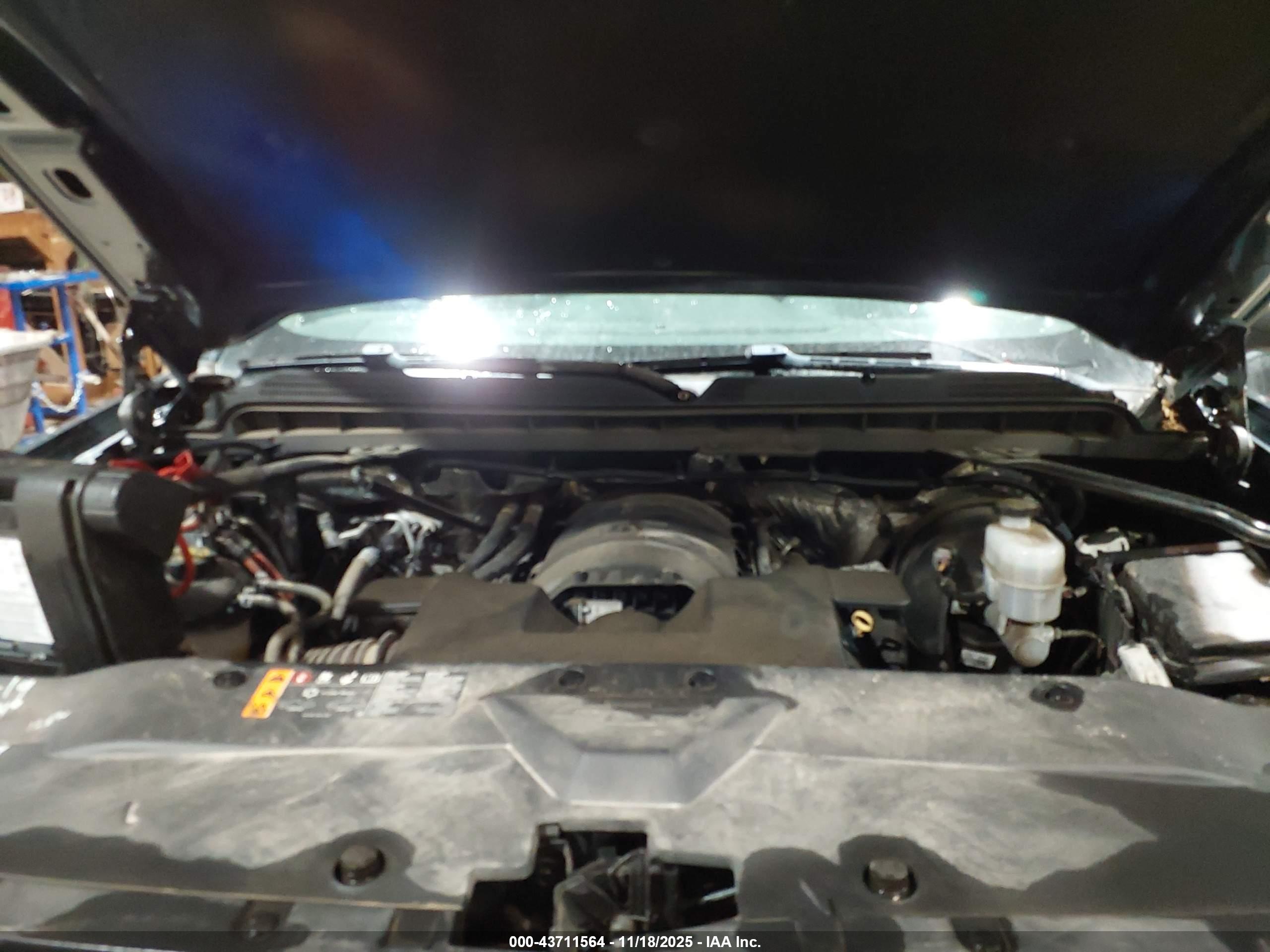 CHEVROLET SILVERADO image 10