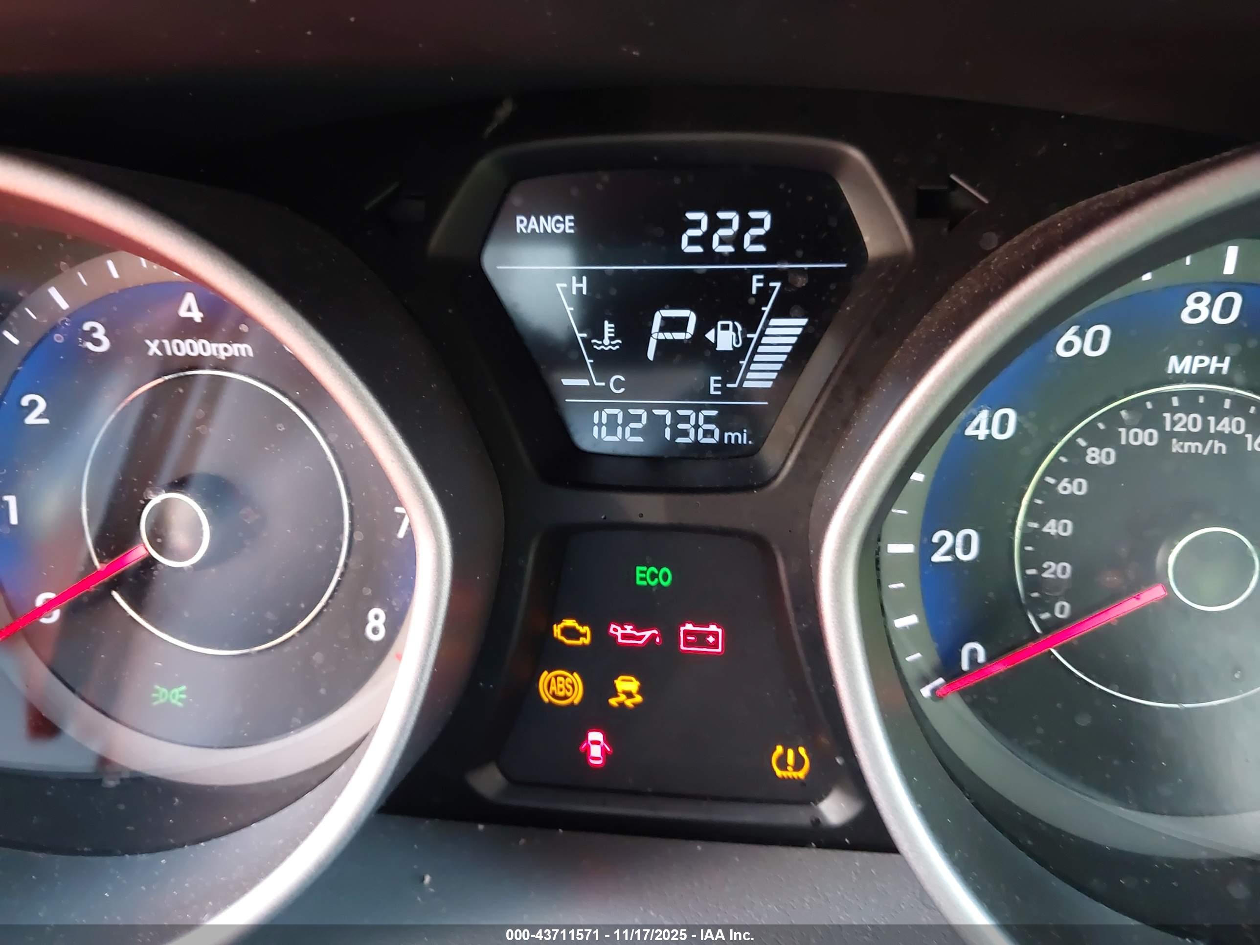 HYUNDAI ELANTRA image 7