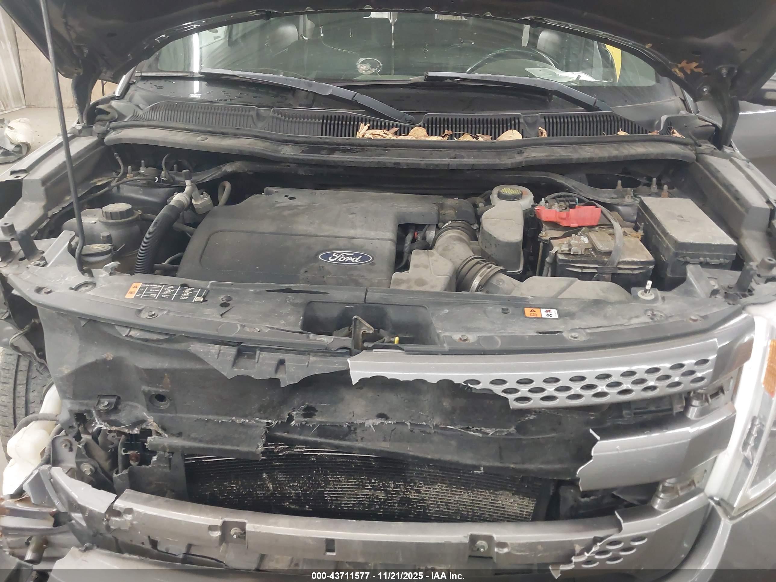 FORD EXPLORER image 10