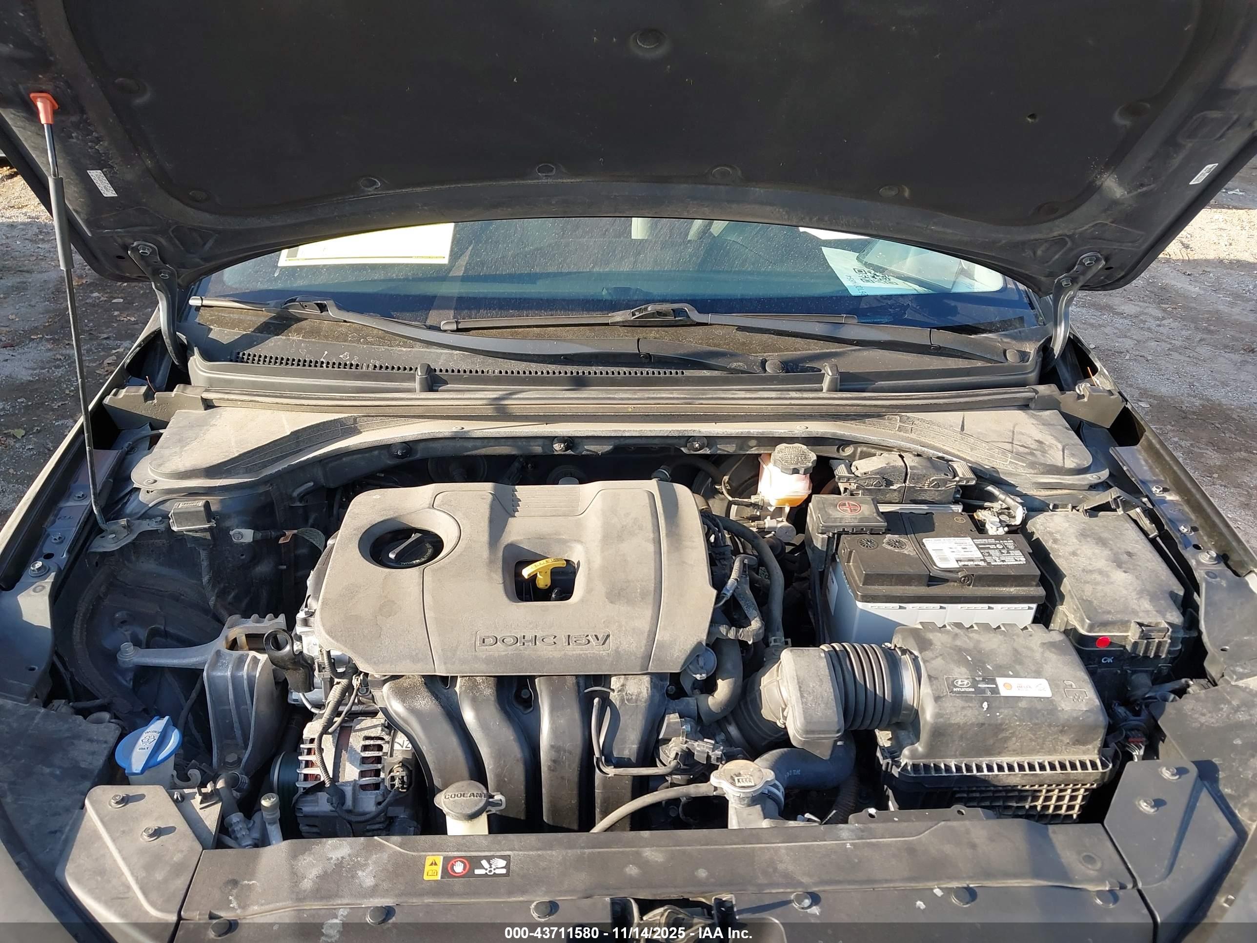 HYUNDAI ELANTRA image 10