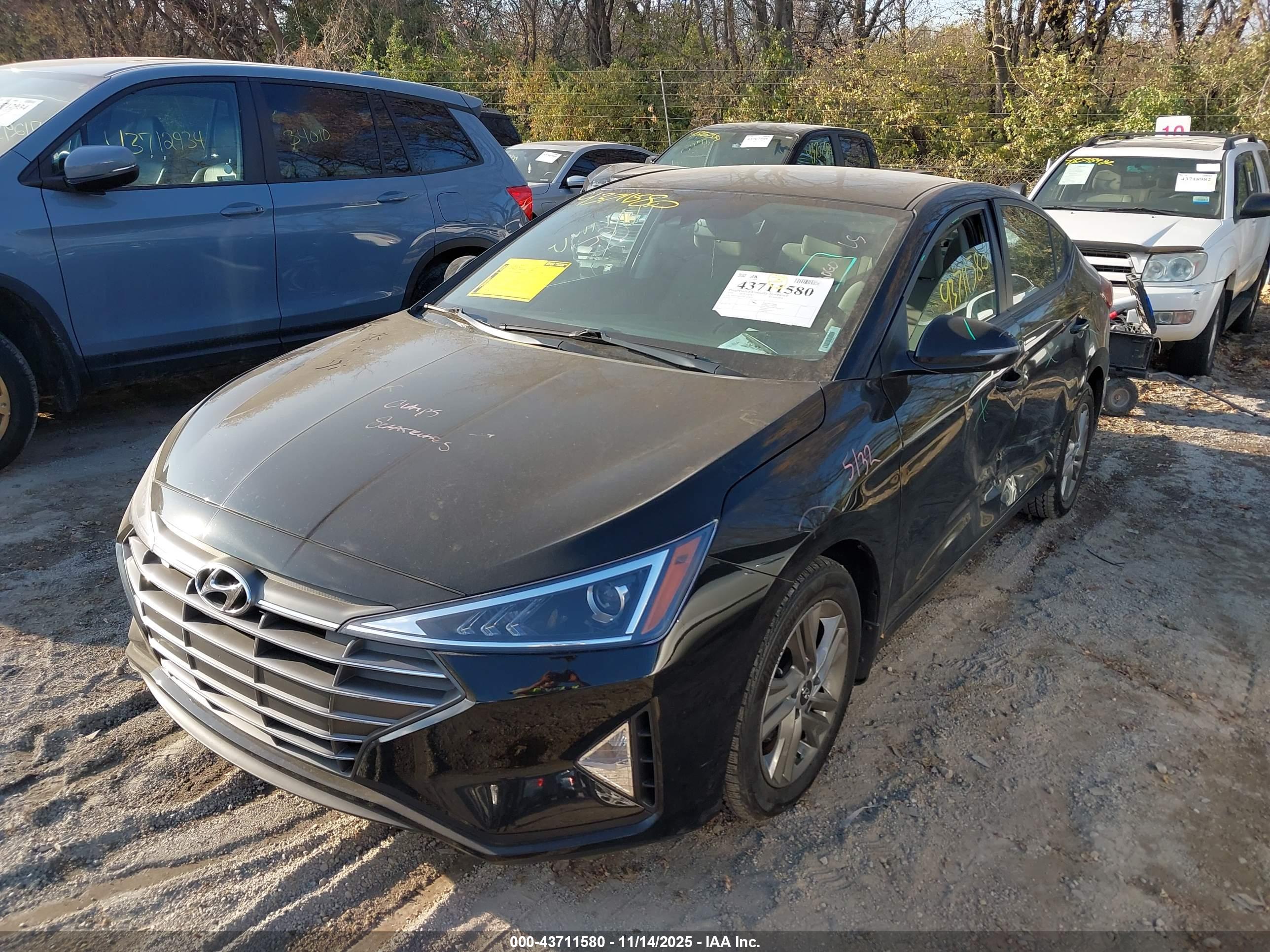HYUNDAI ELANTRA image 2