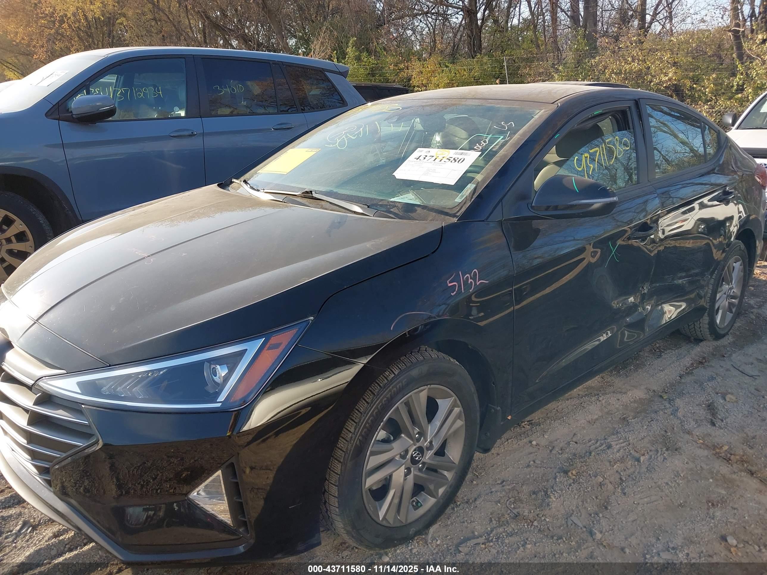 HYUNDAI ELANTRA image 6