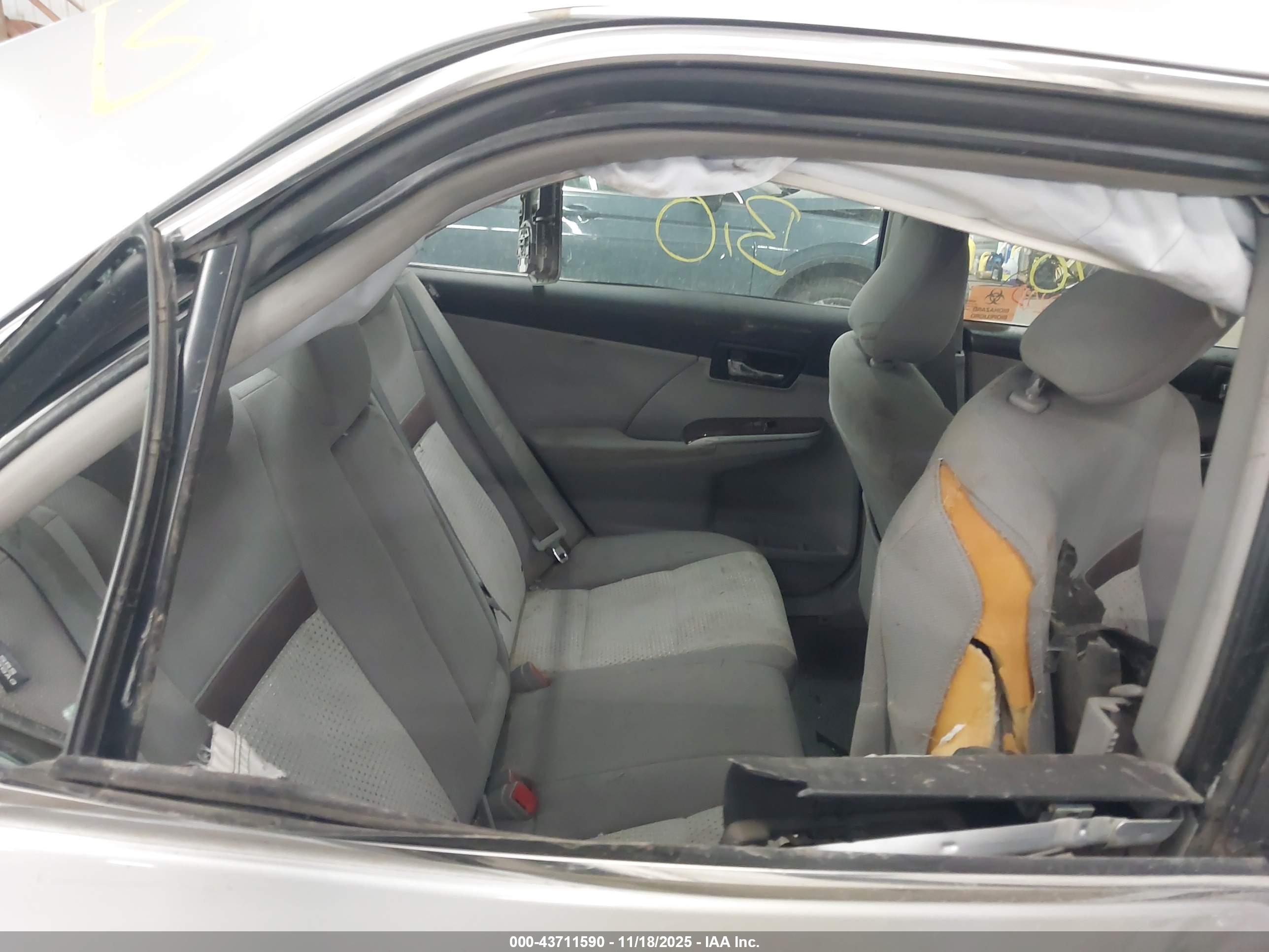 TOYOTA CAMRY image 8