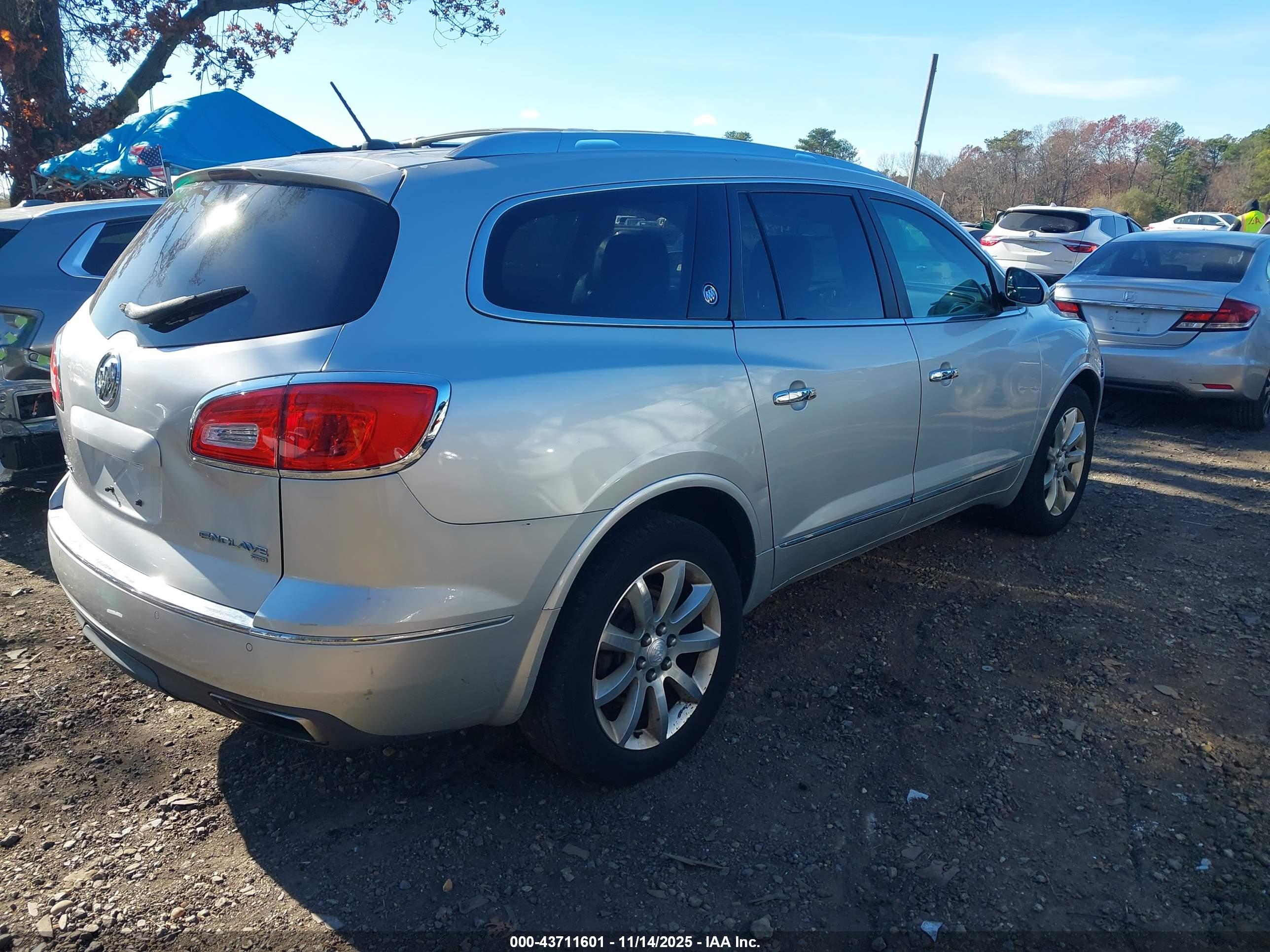 BUICK ENCLAVE image 4