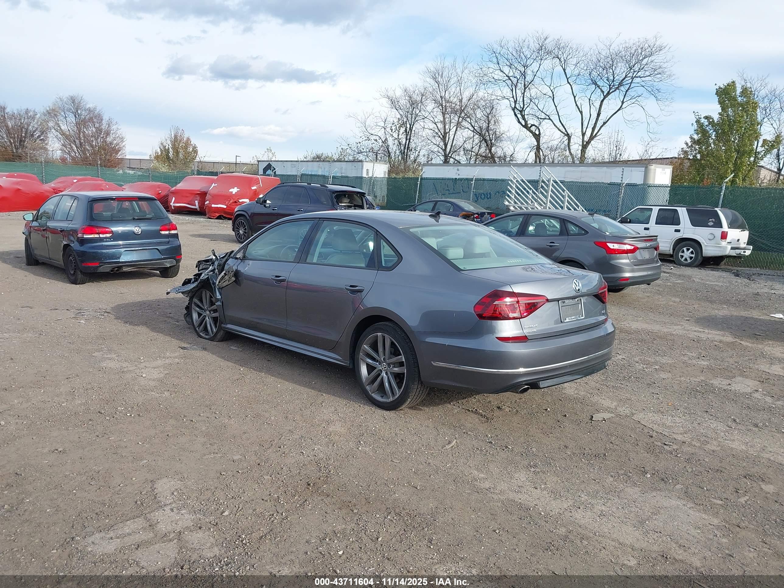 VOLKSWAGEN PASSAT image 3
