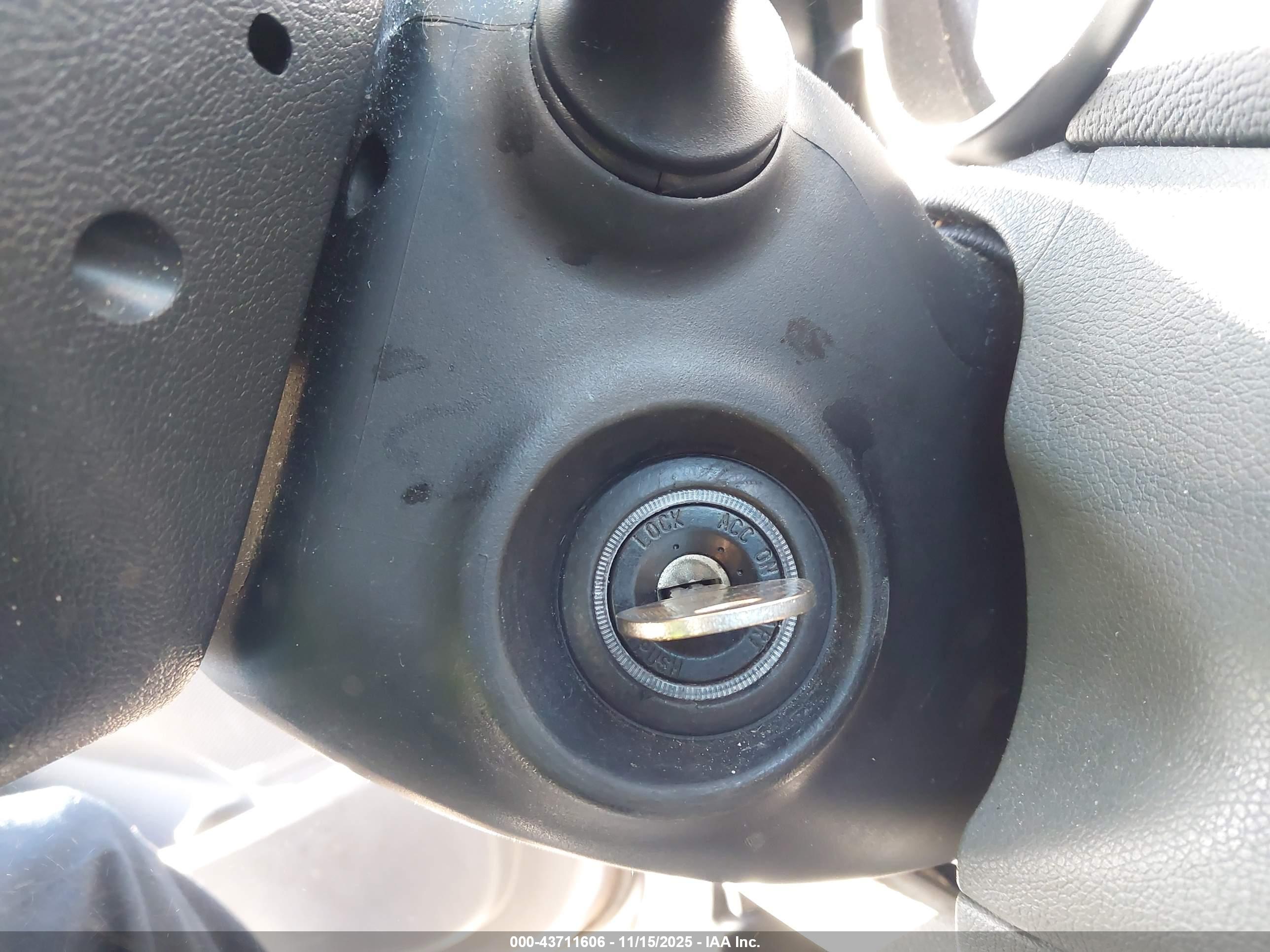 HYUNDAI ELANTRA image 11
