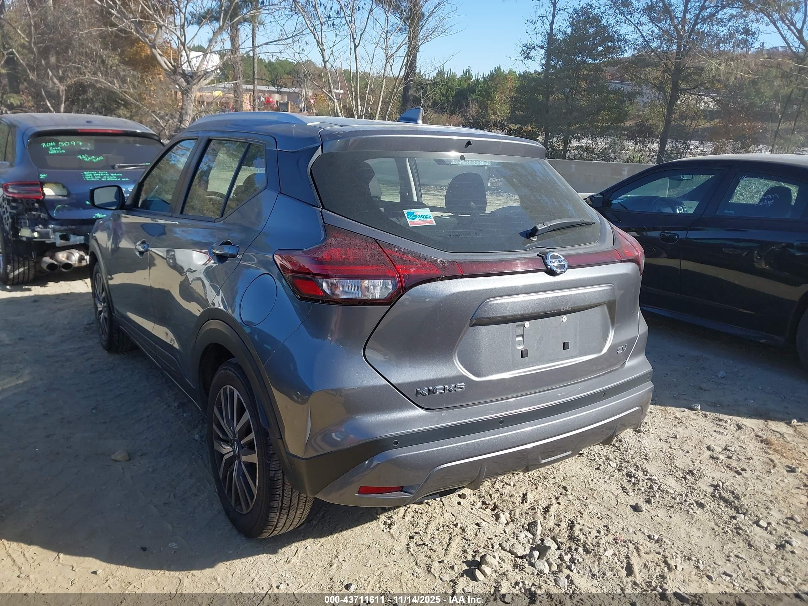NISSAN KICKS image 3