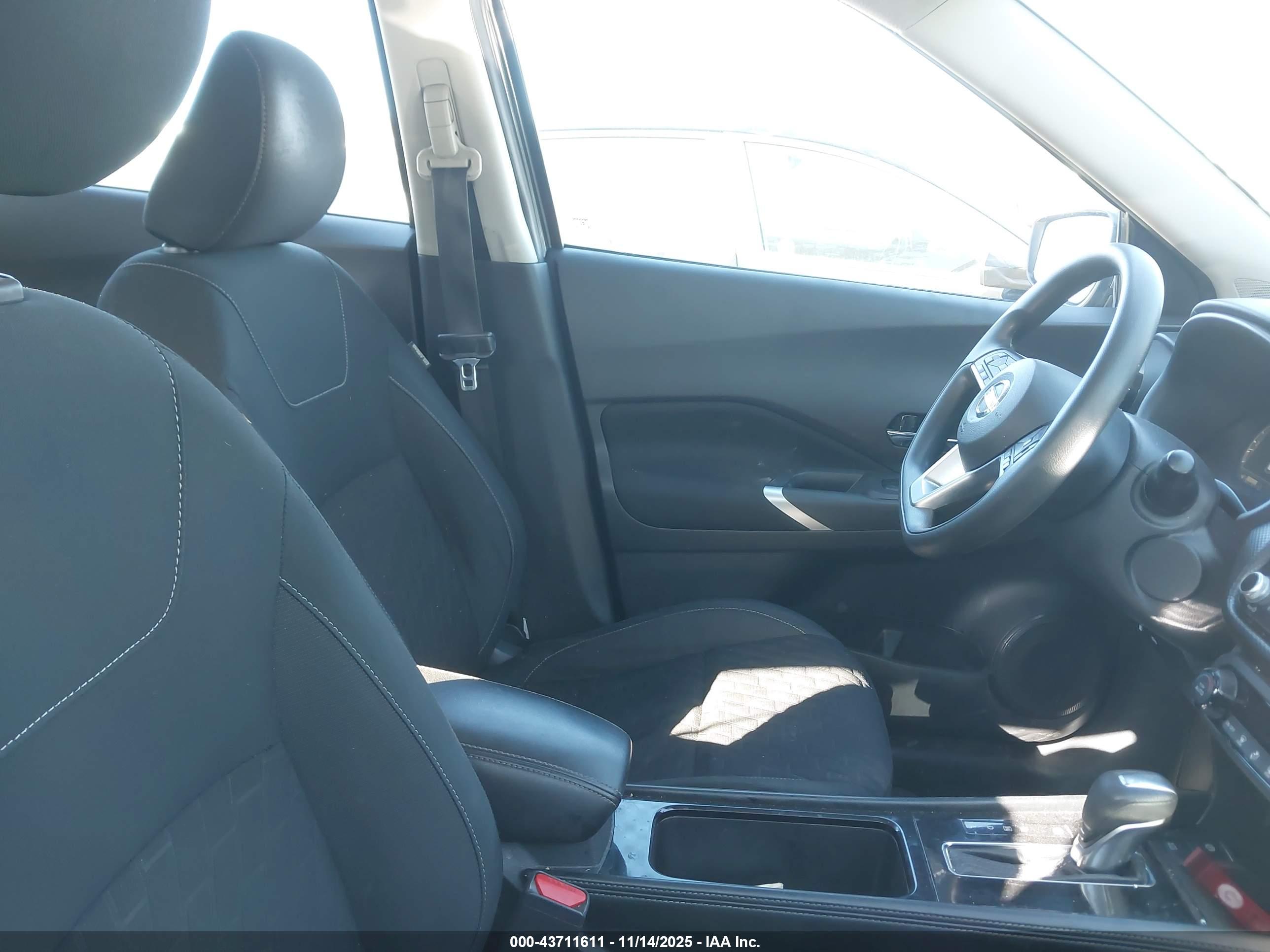 NISSAN KICKS image 5